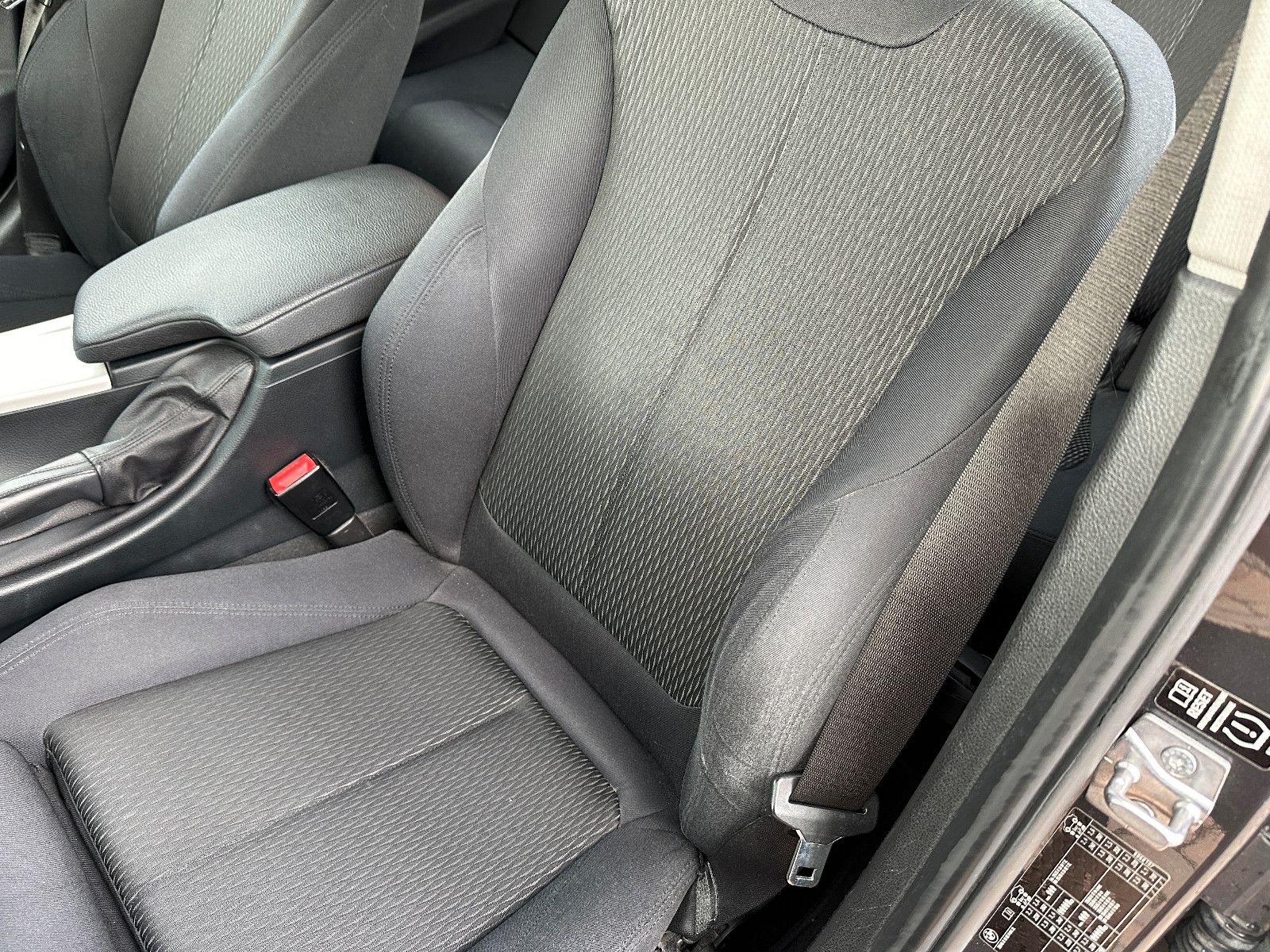 Fahrzeugabbildung BMW 320 D Touring 135 KW  Navi SH 8x Alu S/W