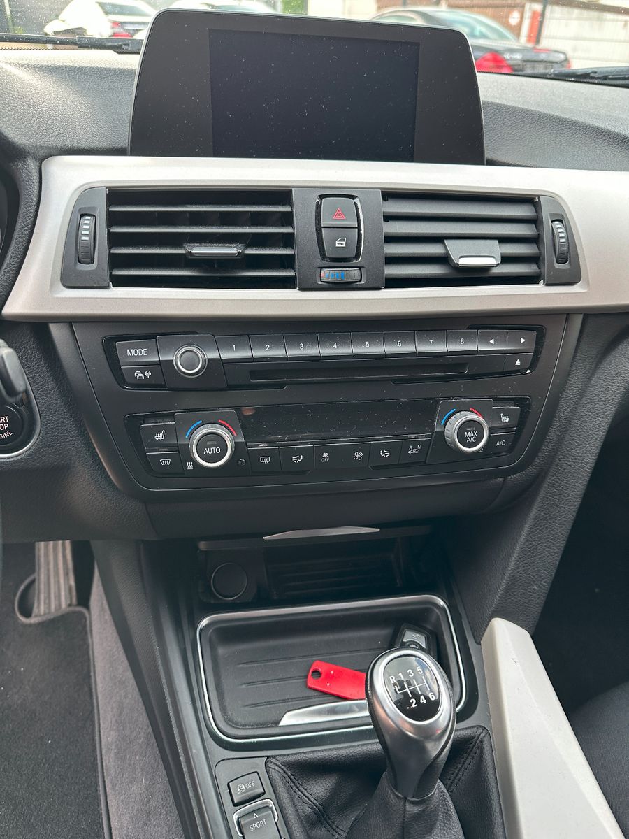Fahrzeugabbildung BMW 320 D Touring 135 KW  Navi SH 8x Alu S/W