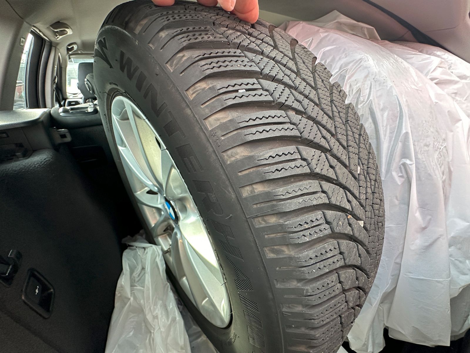 Fahrzeugabbildung BMW 320 D Touring 135 KW  Navi SH 8x Alu S/W