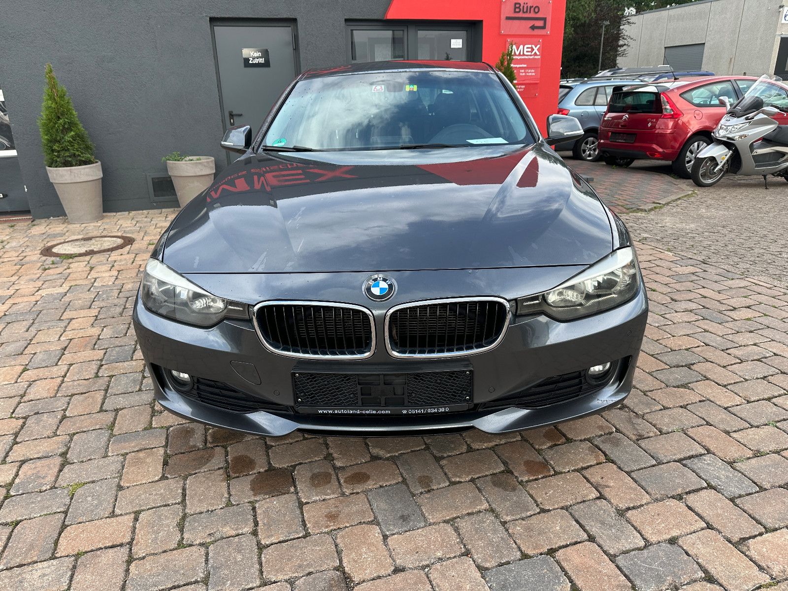 Fahrzeugabbildung BMW 320 D Touring 135 KW  Navi SH 8x Alu S/W
