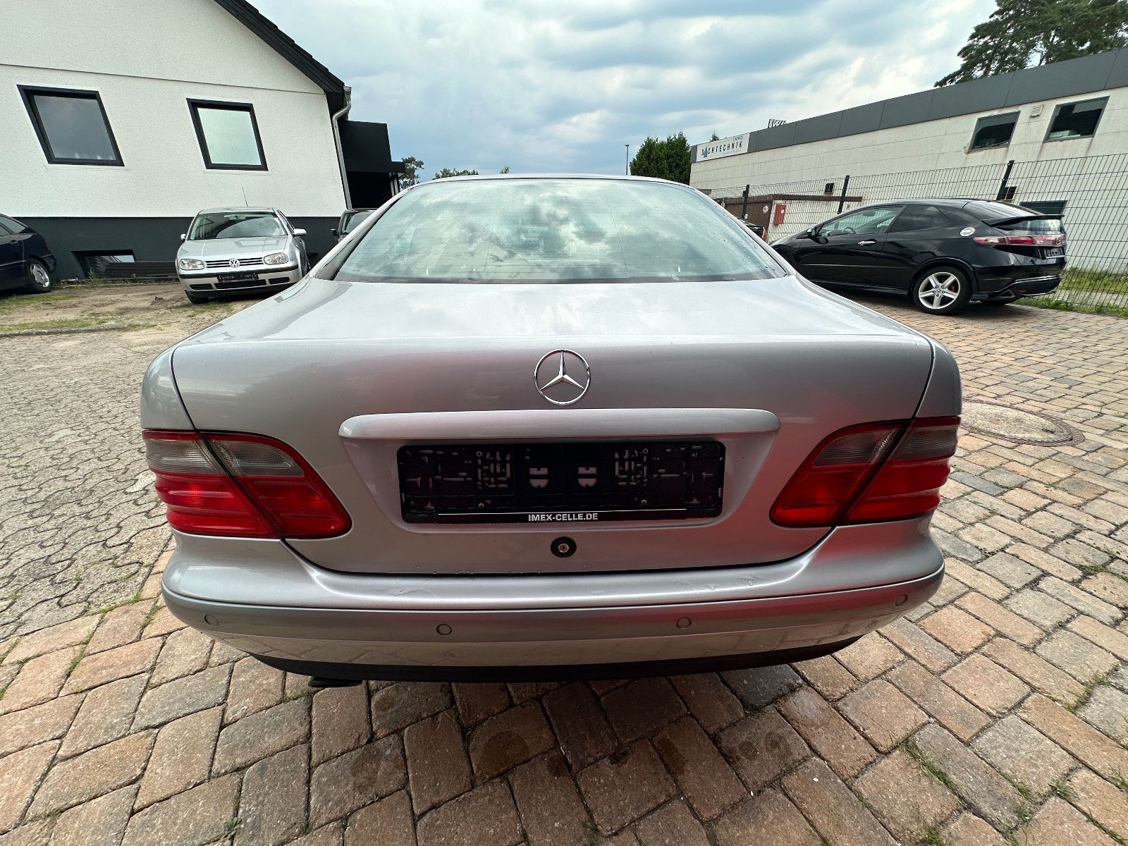 Fahrzeugabbildung Mercedes-Benz CLK 320 3.2 Sport 224 PS Tüv neu sehr sauber
