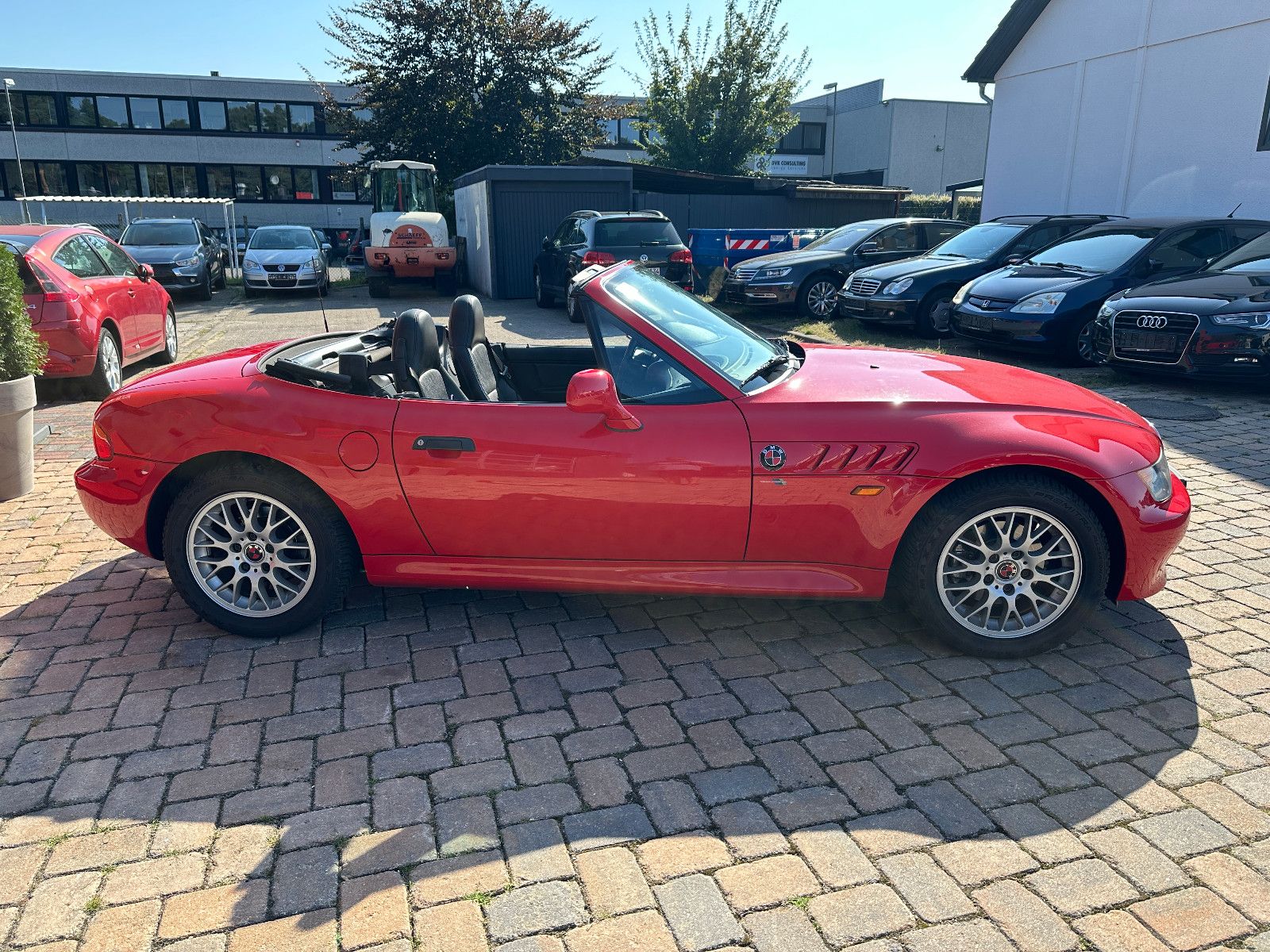 Fahrzeugabbildung BMW Z3 Roadster 1.8 115 PS HU neu Leder Dach neu!!!