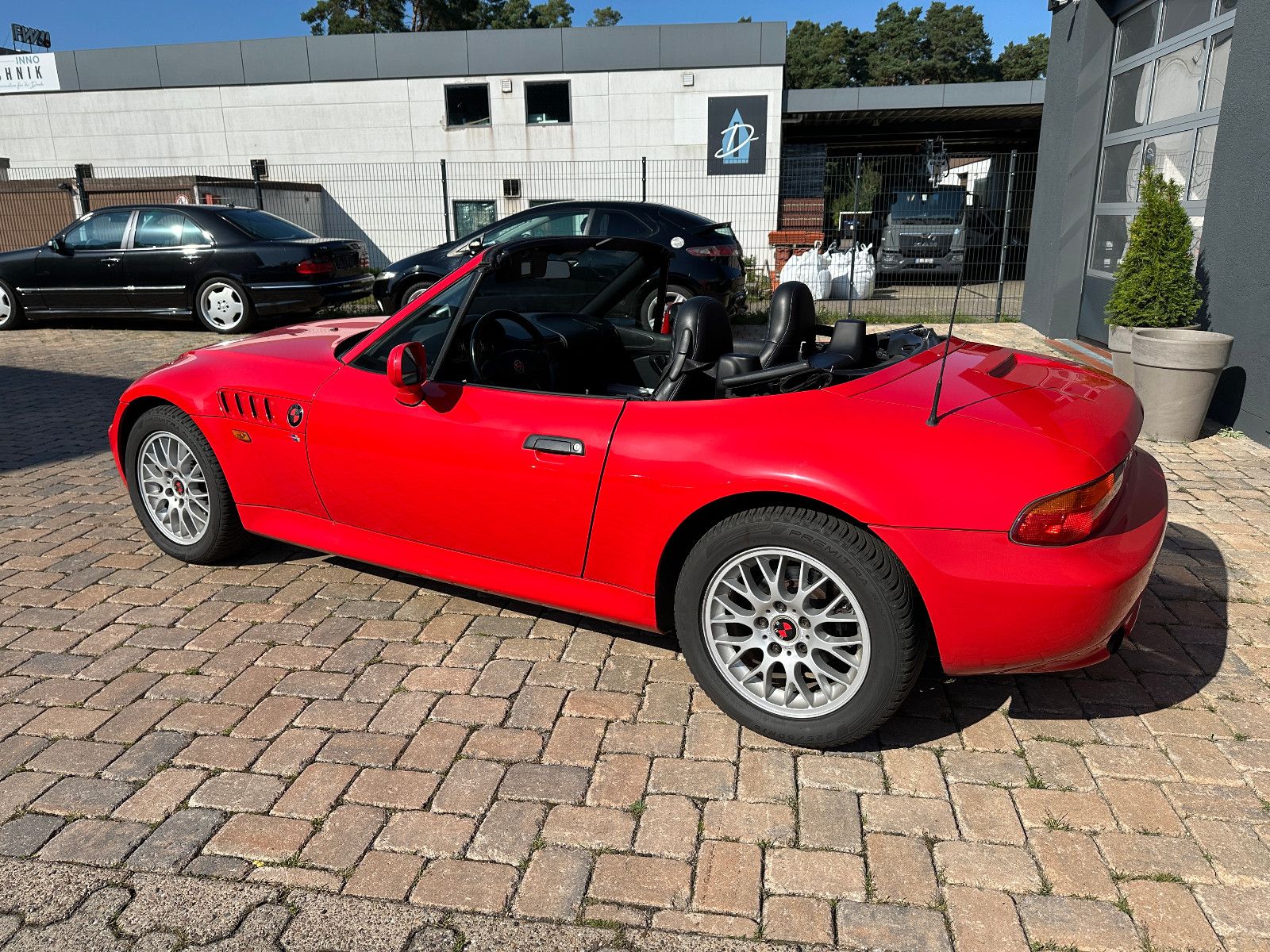 Fahrzeugabbildung BMW Z3 Roadster 1.8 115 PS HU neu Leder Dach neu!!!