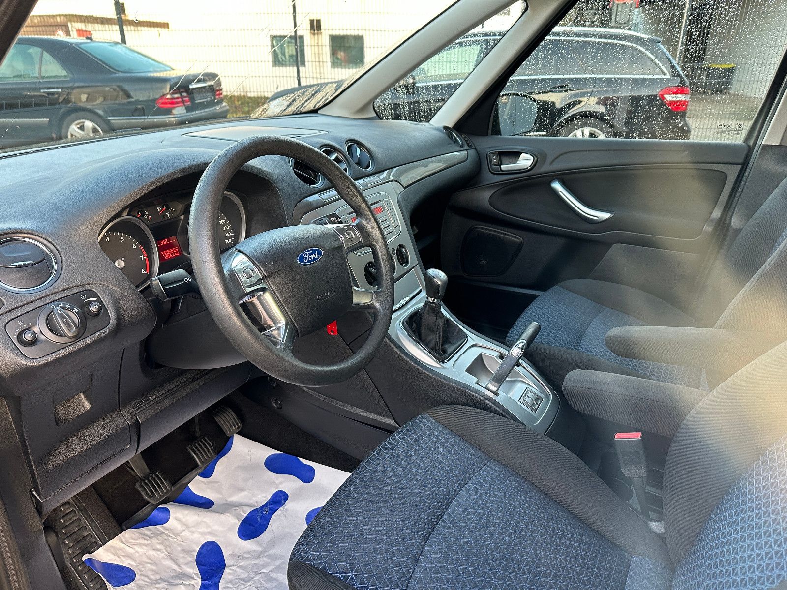 Fahrzeugabbildung Ford Galaxy Concept 2.0 140 PS HU neu 7 Sitze
