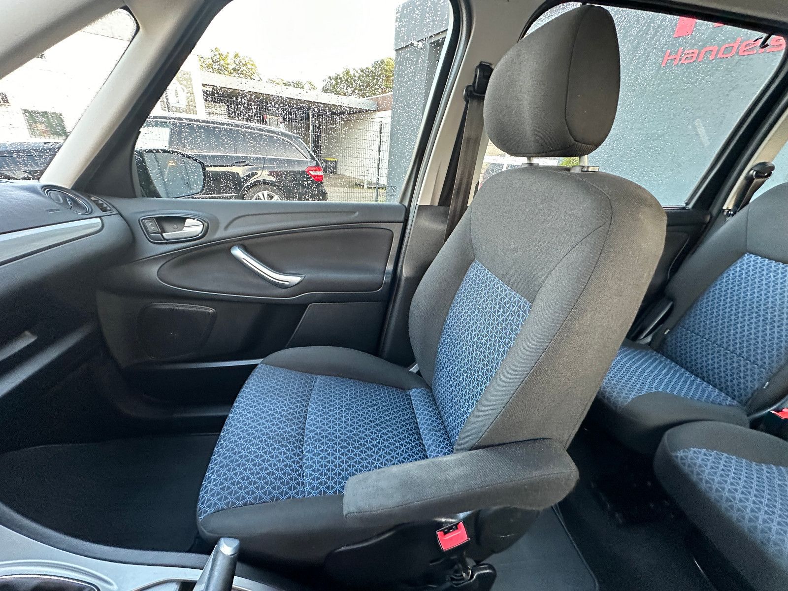 Fahrzeugabbildung Ford Galaxy Concept 2.0 140 PS HU neu 7 Sitze