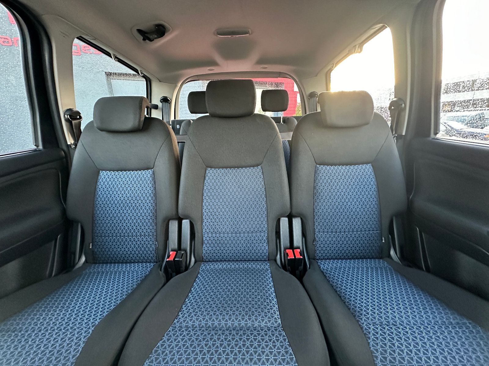 Fahrzeugabbildung Ford Galaxy Concept 2.0 140 PS HU neu 7 Sitze
