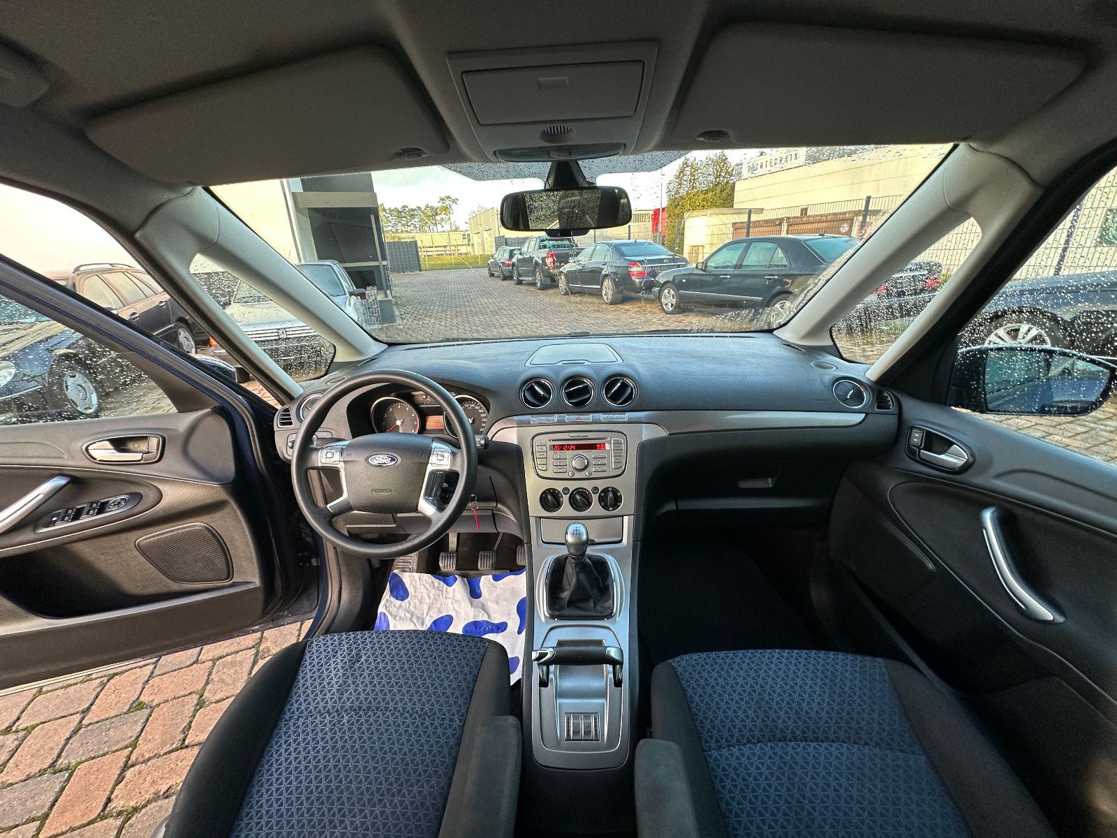 Fahrzeugabbildung Ford Galaxy Concept 2.0 140 PS HU neu 7 Sitze