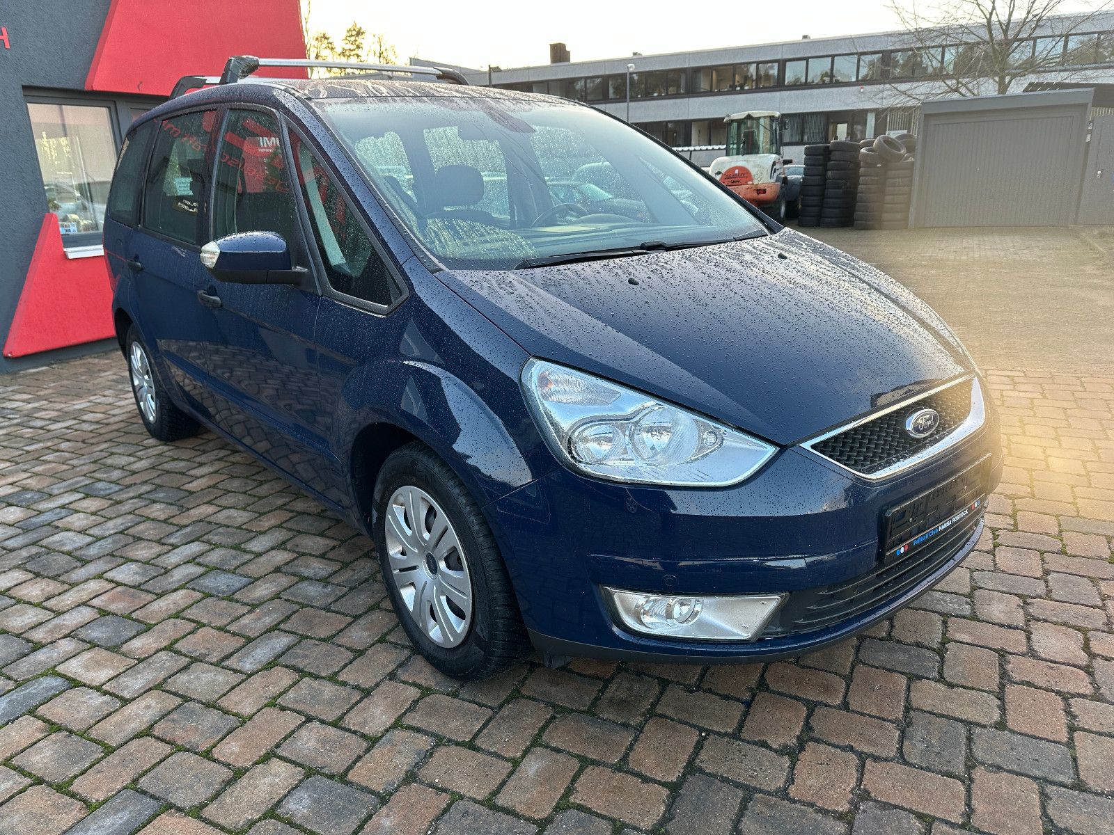Fahrzeugabbildung Ford Galaxy Concept 2.0 140 PS HU neu 7 Sitze