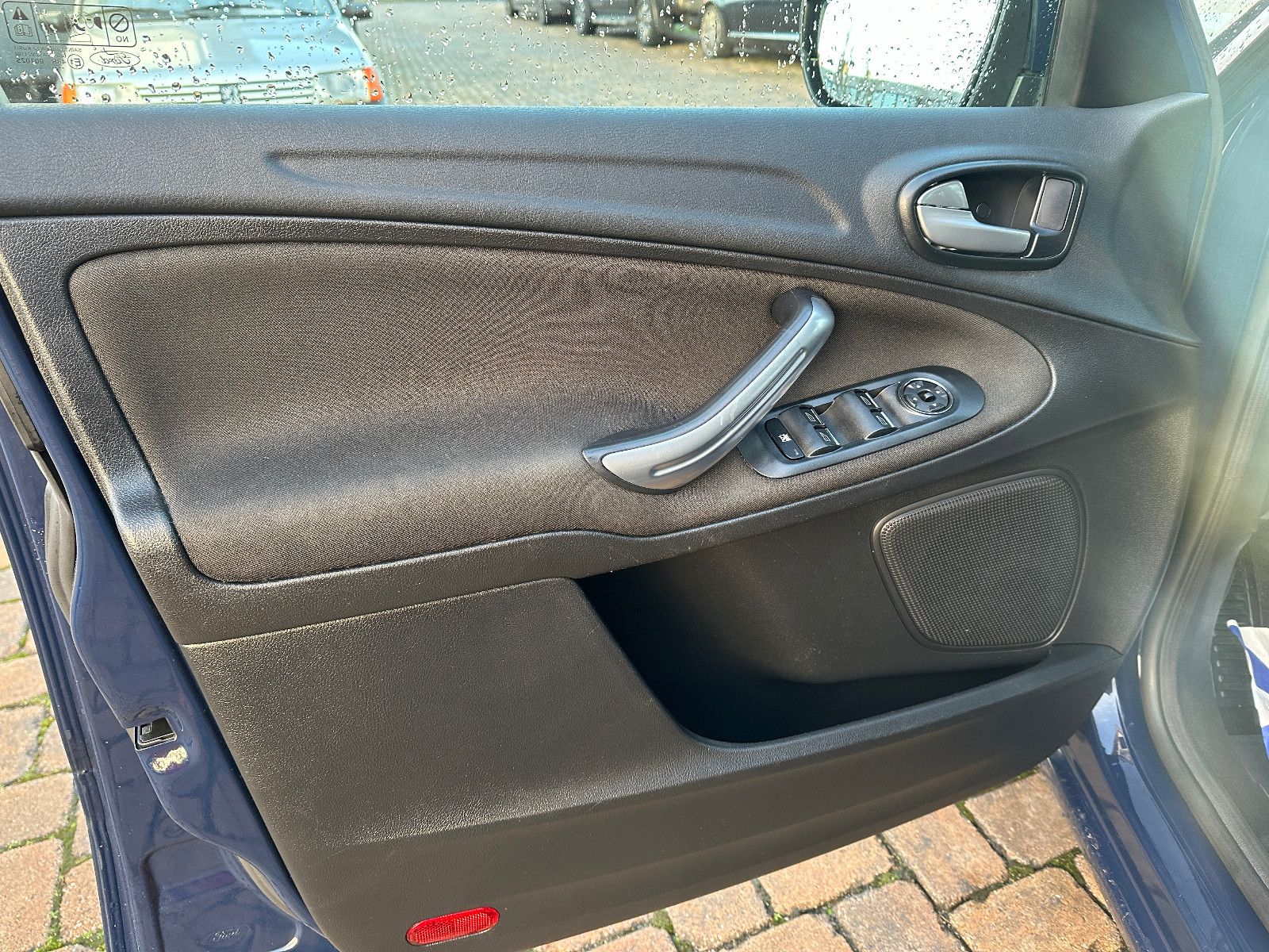 Fahrzeugabbildung Ford Galaxy Concept 2.0 140 PS HU neu 7 Sitze