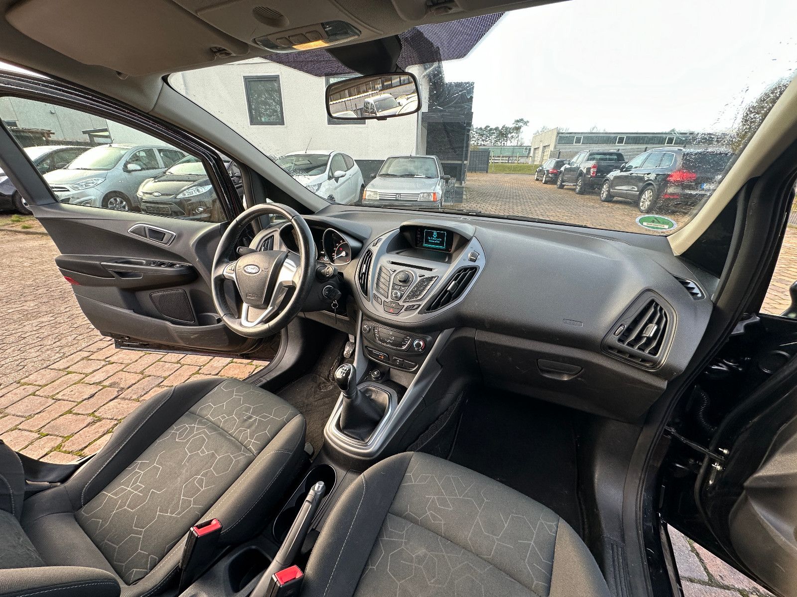 Fahrzeugabbildung Ford B-Max Trend 1.0 101 PS HU 8/26 S/W SH Alu