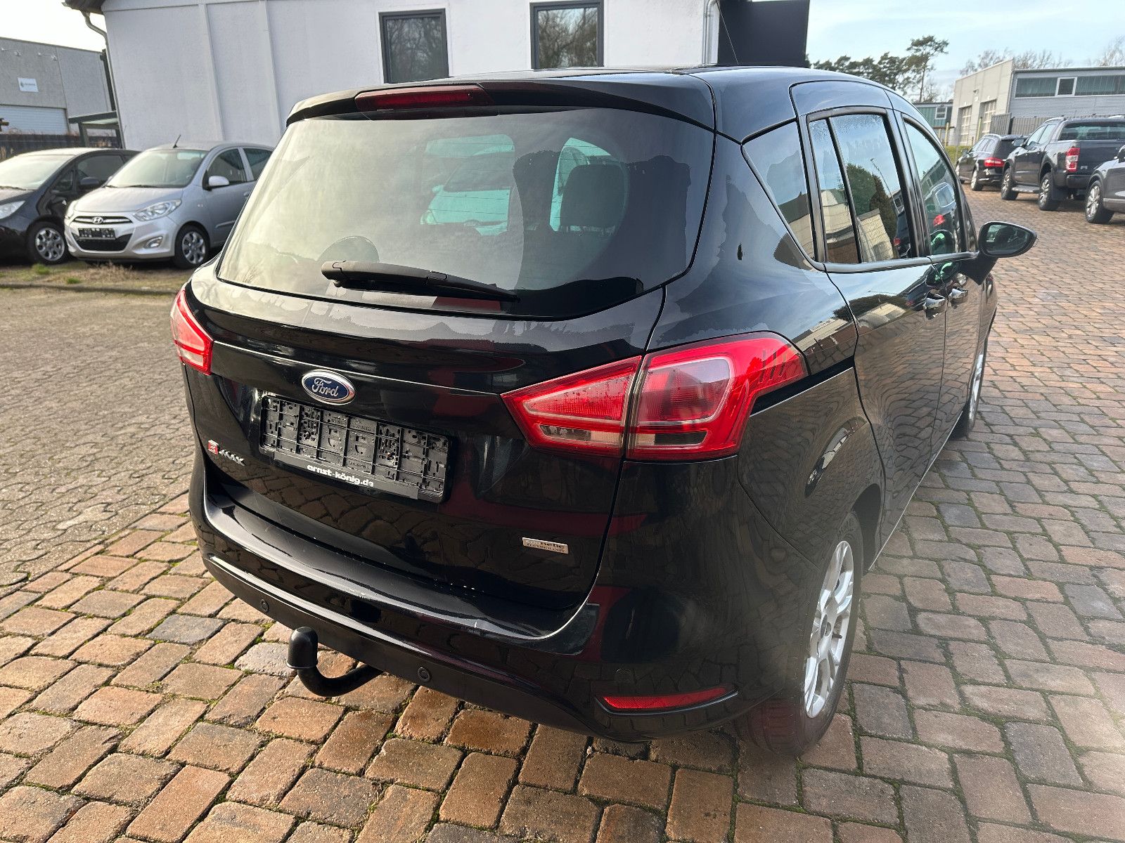 Fahrzeugabbildung Ford B-Max Trend 1.0 101 PS HU 8/26 S/W SH Alu