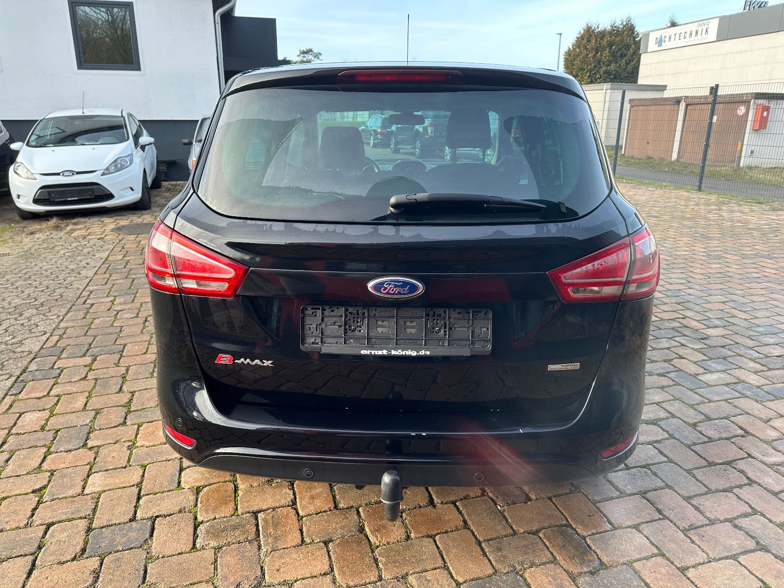 Fahrzeugabbildung Ford B-Max Trend 1.0 101 PS HU 8/26 S/W SH Alu