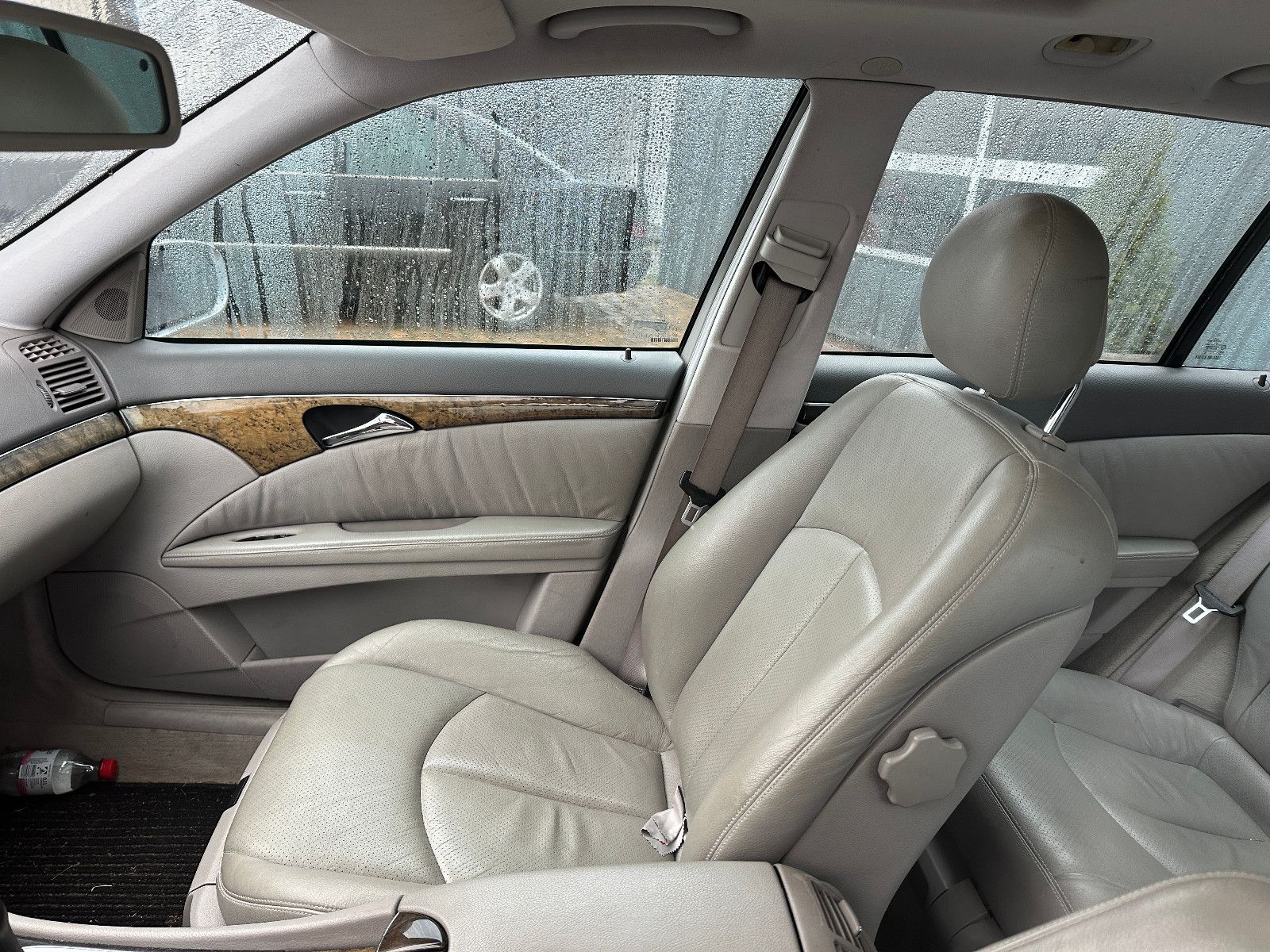 Fahrzeugabbildung Mercedes-Benz E 200 T Kompressor 1.8 163 PS Leder Xenon SH