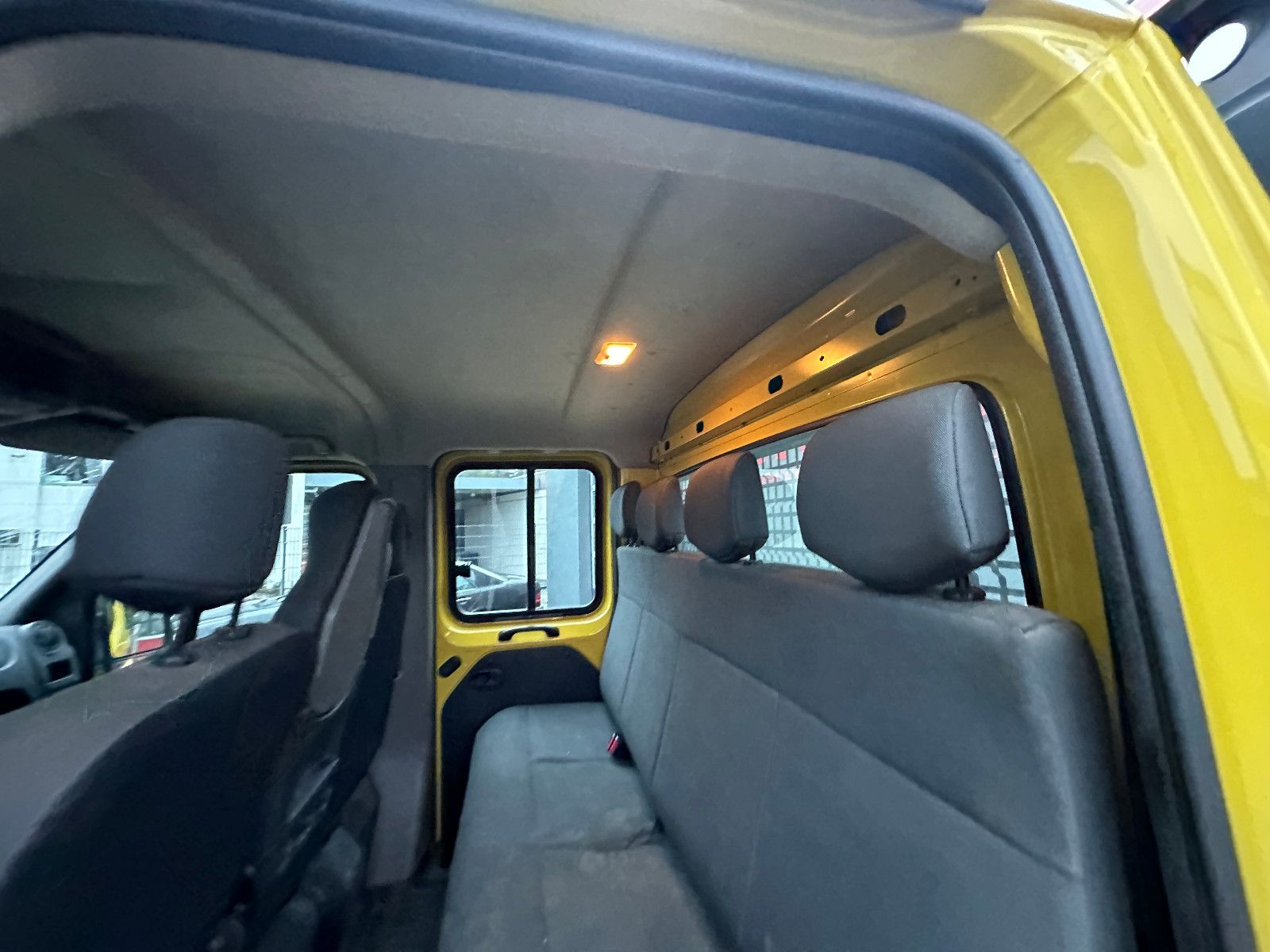 Fahrzeugabbildung Renault Master III DoKa Pritsche L3H1 3,5t 147 PS HU neu