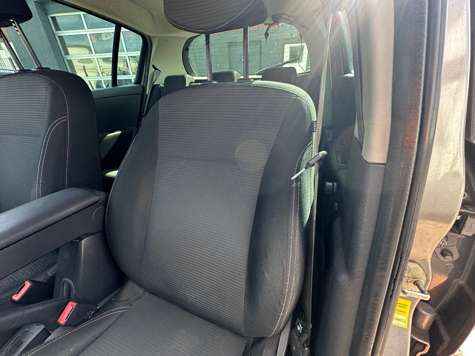 Fahrzeugabbildung Renault Clio III Tom Tom Edition HU neu Navi Klima SH