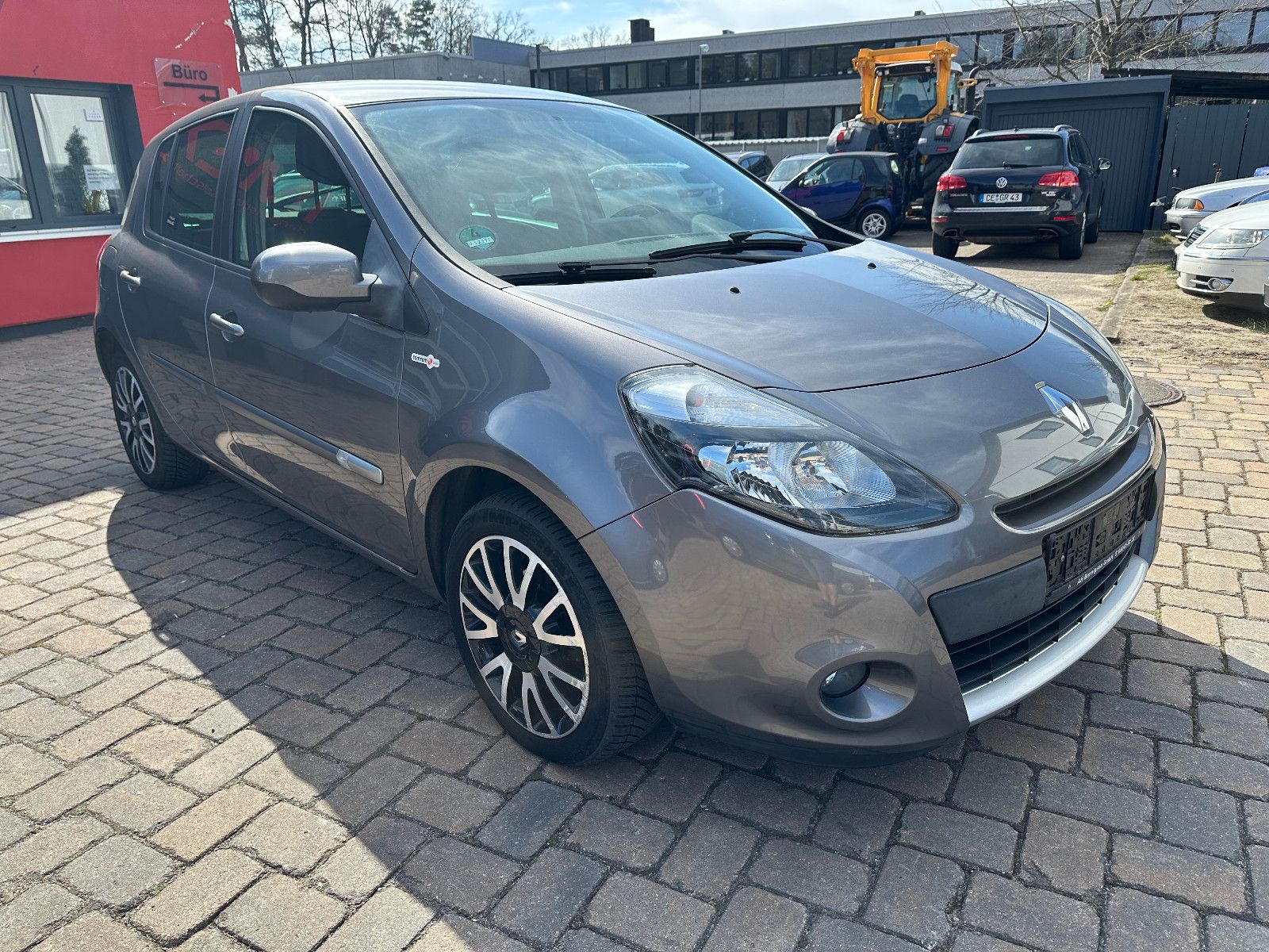 Fahrzeugabbildung Renault Clio III Tom Tom Edition HU neu Navi Klima SH