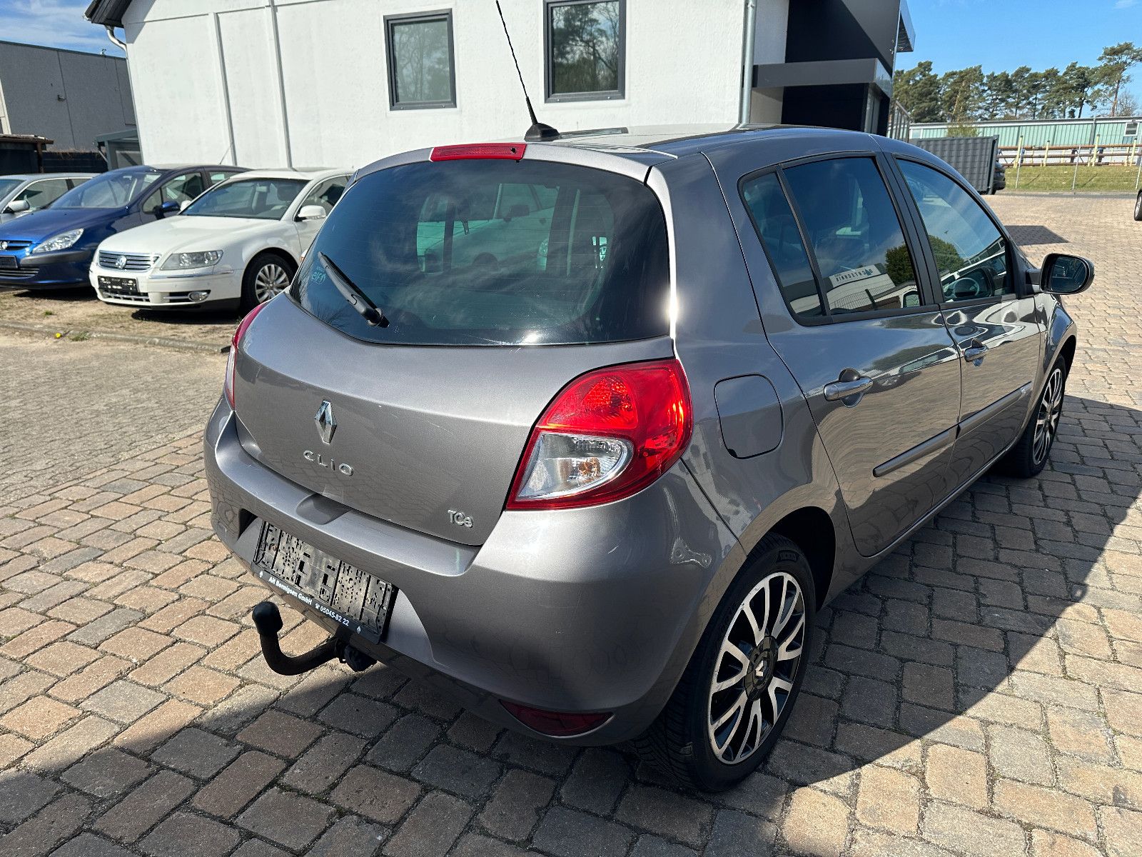 Fahrzeugabbildung Renault Clio III Tom Tom Edition HU neu Navi Klima SH