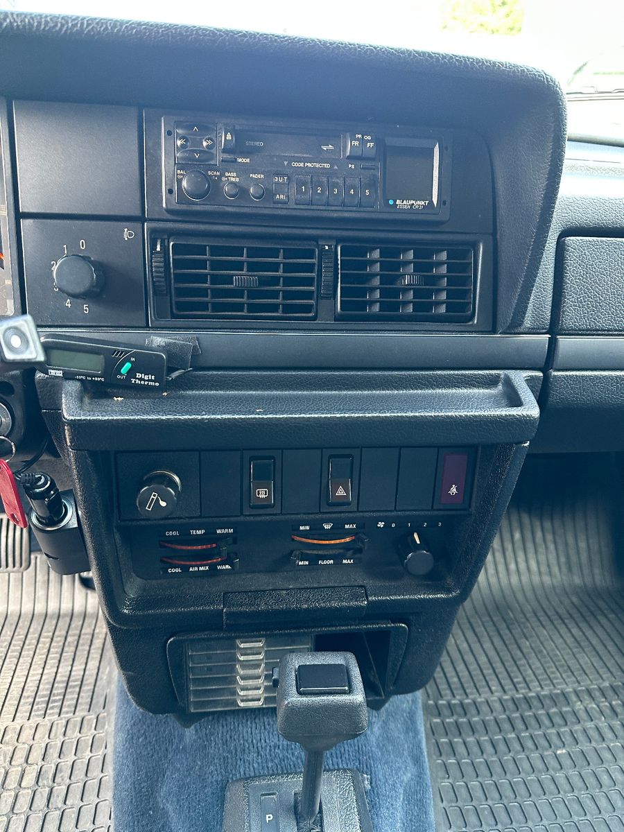 Fahrzeugabbildung Volvo 240 GL Kombi 2.3 115 PS Autom.Alu ABS Servo ZV
