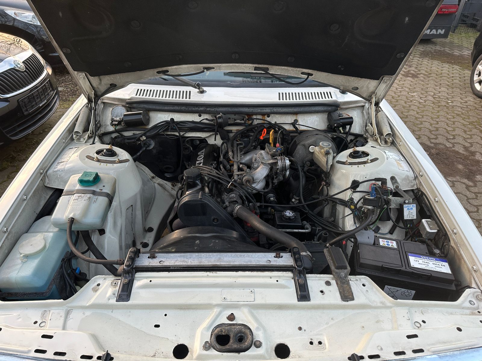 Fahrzeugabbildung Volvo 240 GL Kombi 2.3 115 PS Autom.Alu ABS Servo ZV