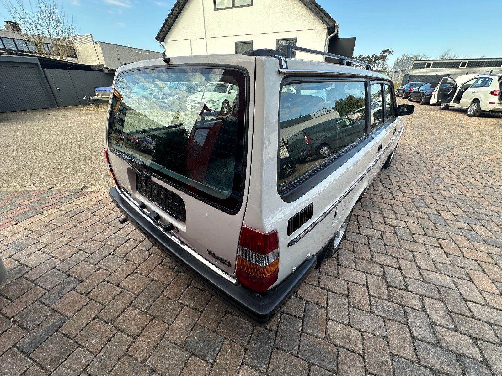 Fahrzeugabbildung Volvo 240 GL Kombi 2.3 115 PS Autom.Alu ABS Servo ZV