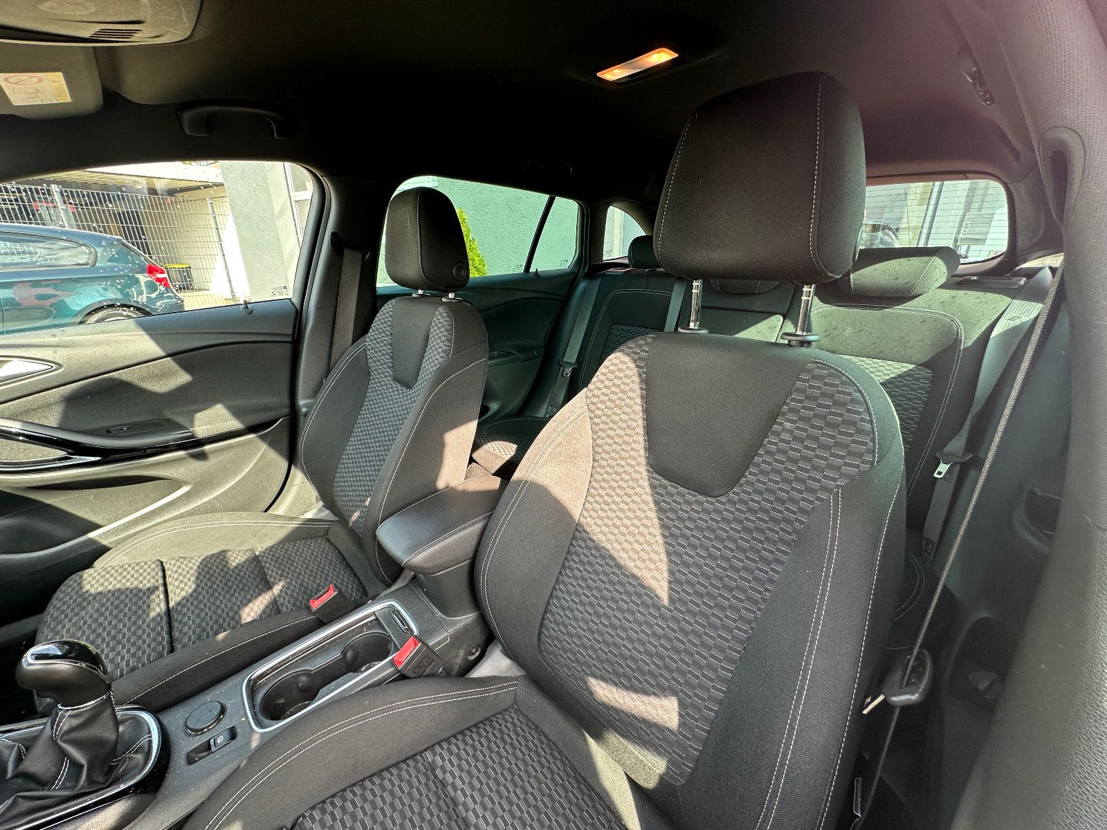 Fahrzeugabbildung Opel Astra K Sports Tourer 118 KW Navi LH SH Alu