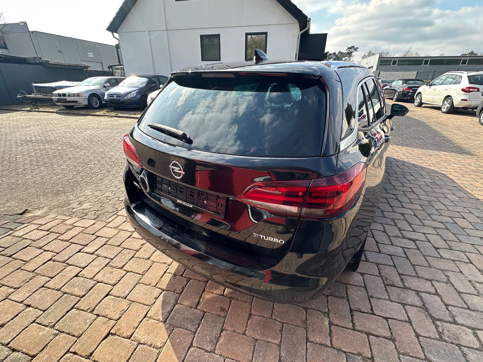 Fahrzeugabbildung Opel Astra K Sports Tourer 118 KW Navi LH SH Alu