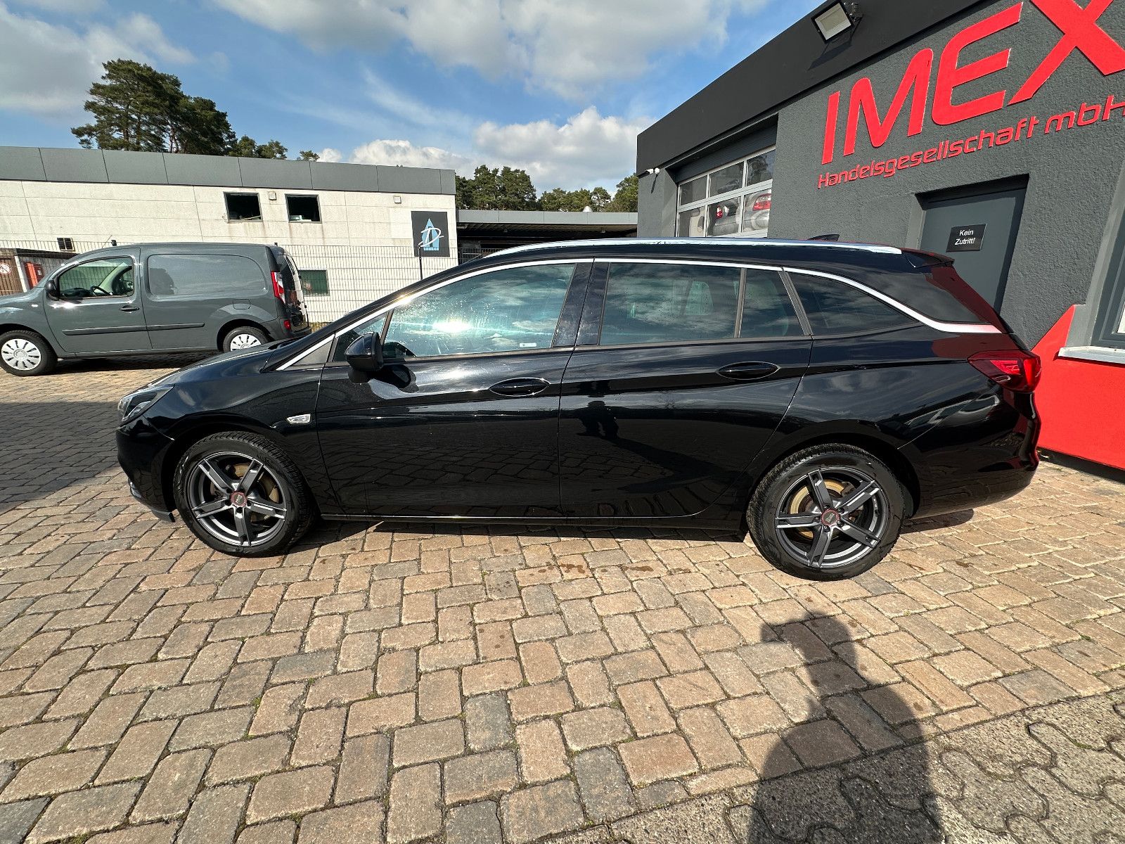 Fahrzeugabbildung Opel Astra K Sports Tourer 118 KW Navi LH SH Alu