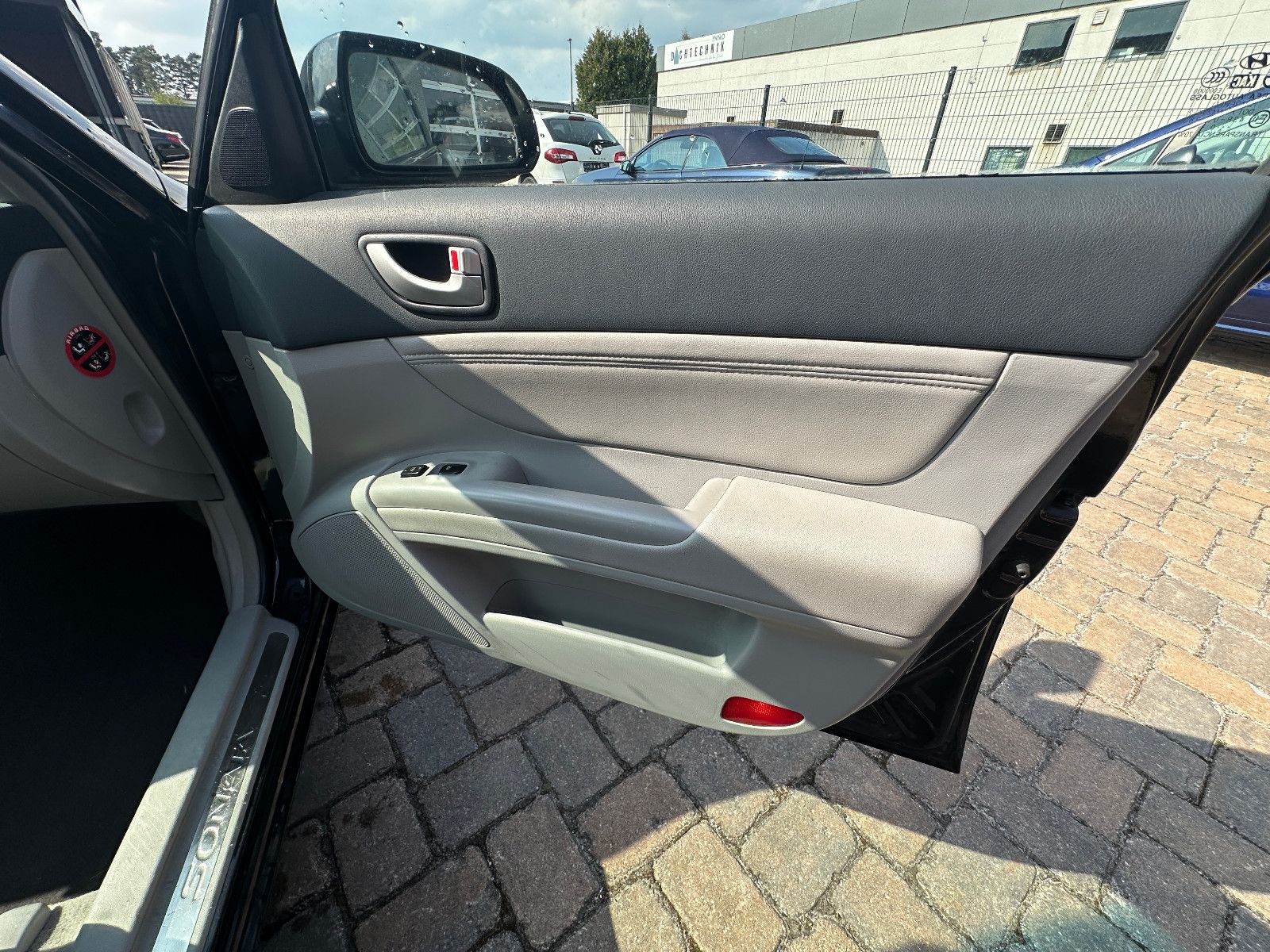 Fahrzeugabbildung Hyundai Sonata 2.4 GLS 162 PS HU neu Klima Leder SH