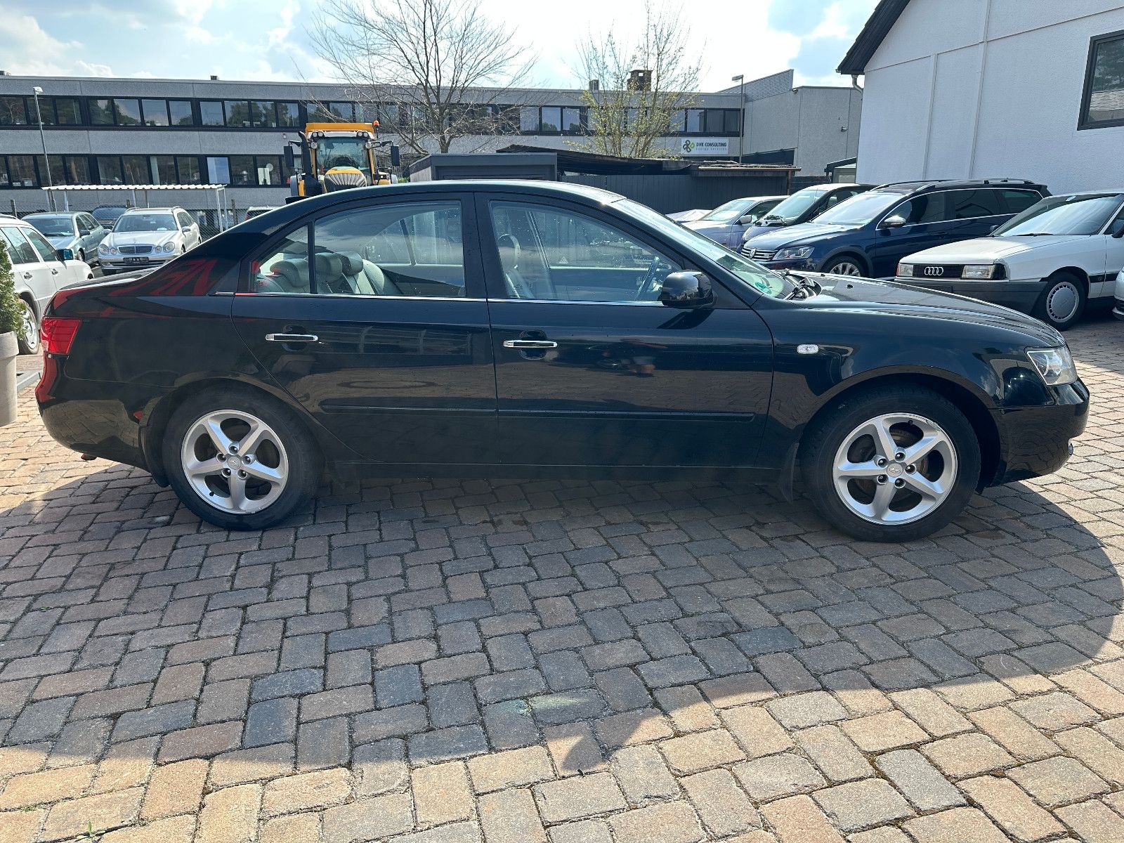 Fahrzeugabbildung Hyundai Sonata 2.4 GLS 162 PS HU neu Klima Leder SH