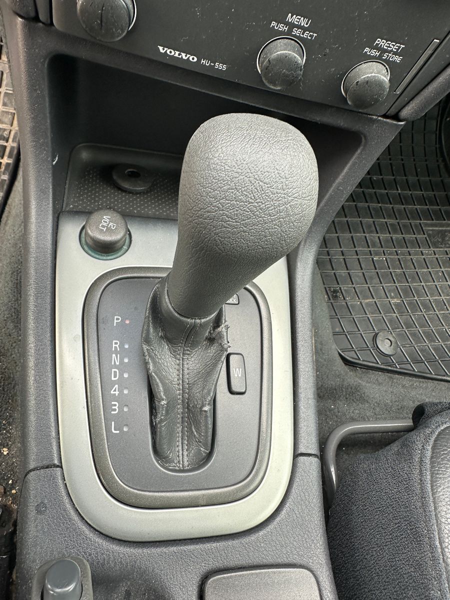 Fahrzeugabbildung Volvo V40 2.0 Comfort 2.0 136 PS Hu neu Autom. Klima