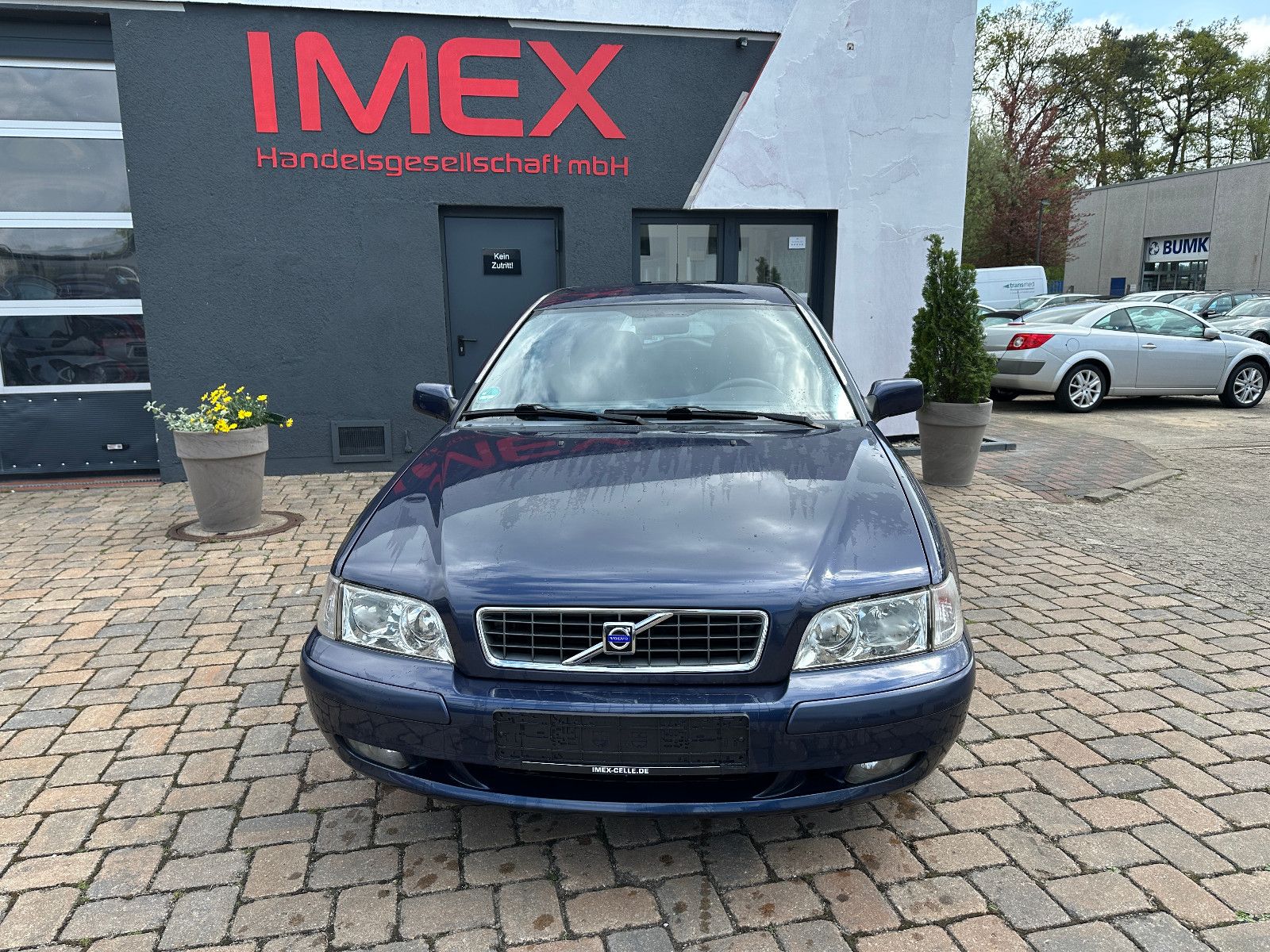 Fahrzeugabbildung Volvo V40 2.0 Comfort 2.0 136 PS Hu neu Autom. Klima