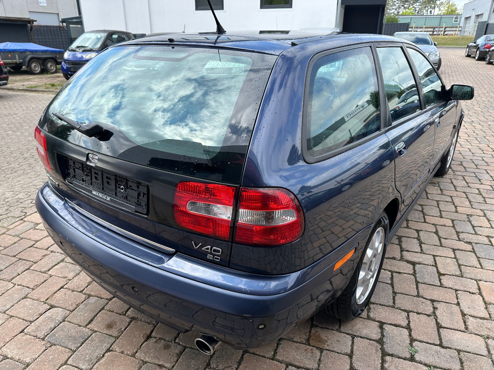 Fahrzeugabbildung Volvo V40 2.0 Comfort 2.0 136 PS Hu neu Autom. Klima