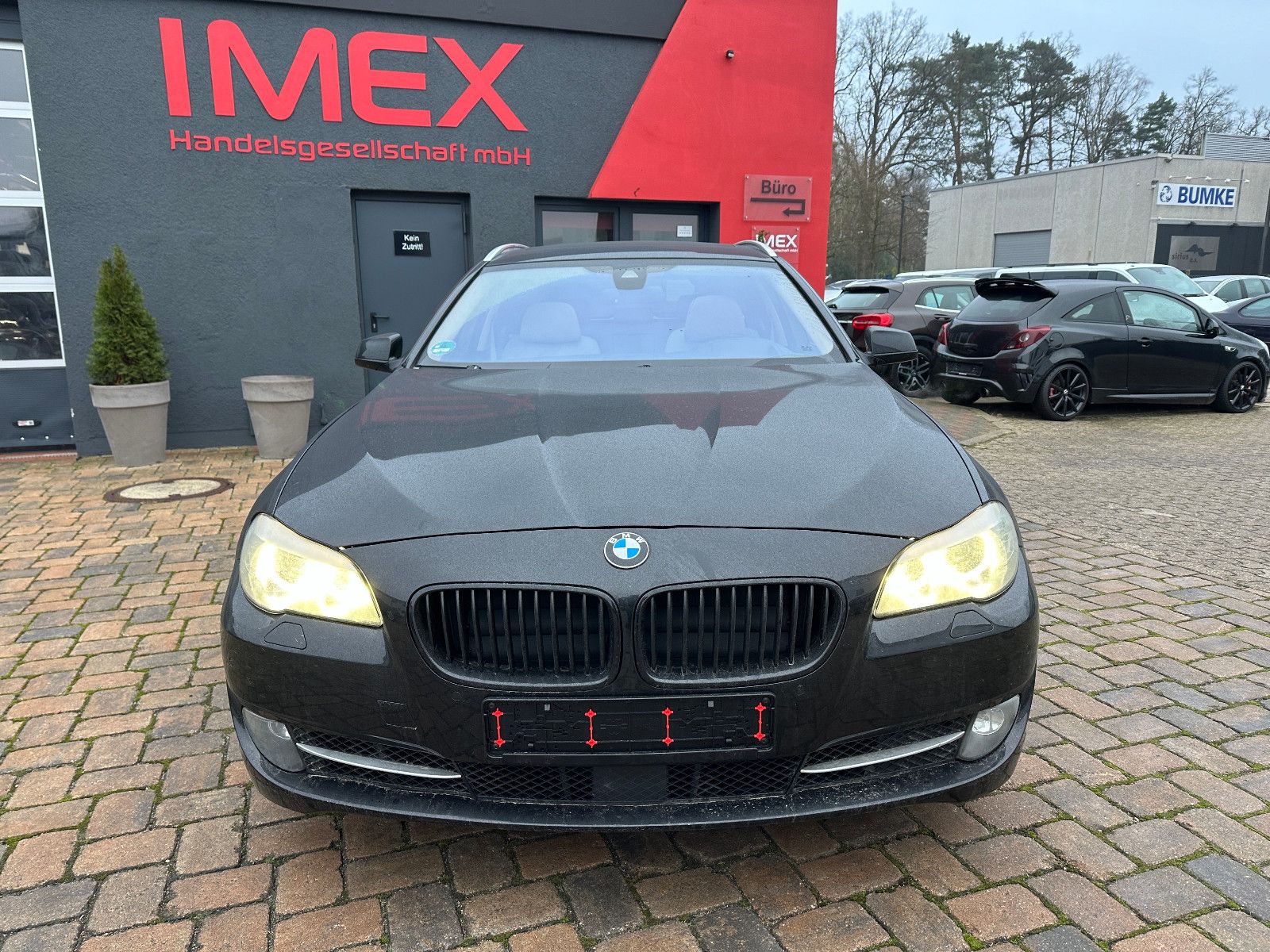 Fahrzeugabbildung BMW 535d 313 PS HU neu Leder Pano Sport SH Navi HU