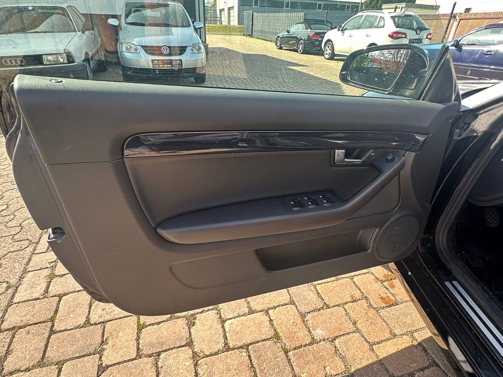 Fahrzeugabbildung Audi A4 Cabriolet 1.8 T S Line HU neu Leder Top 1.H.