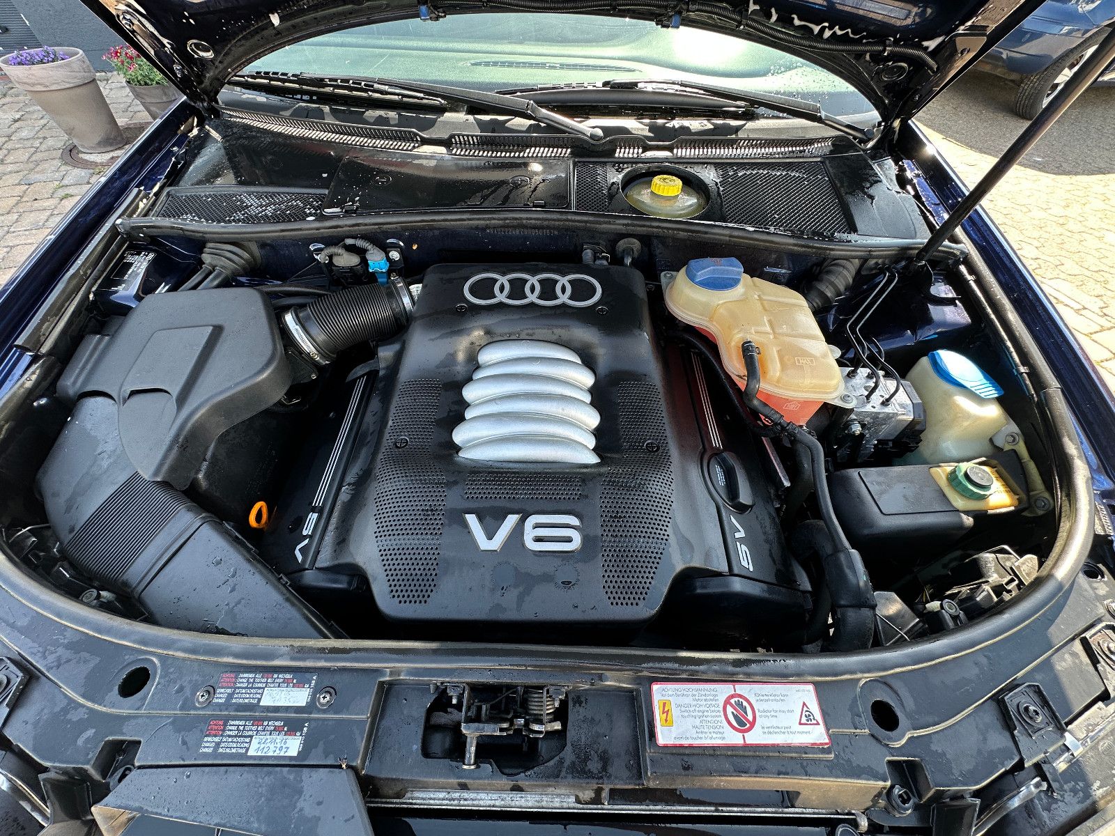 Fahrzeugabbildung Audi A6 2.4 multitronic 163 PS HU neu Leder SH 1.Hand