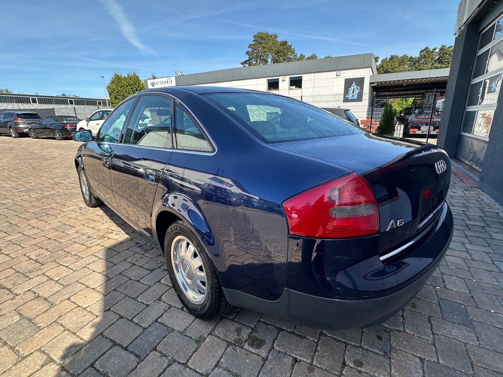 Fahrzeugabbildung Audi A6 2.4 multitronic 163 PS HU neu Leder SH 1.Hand