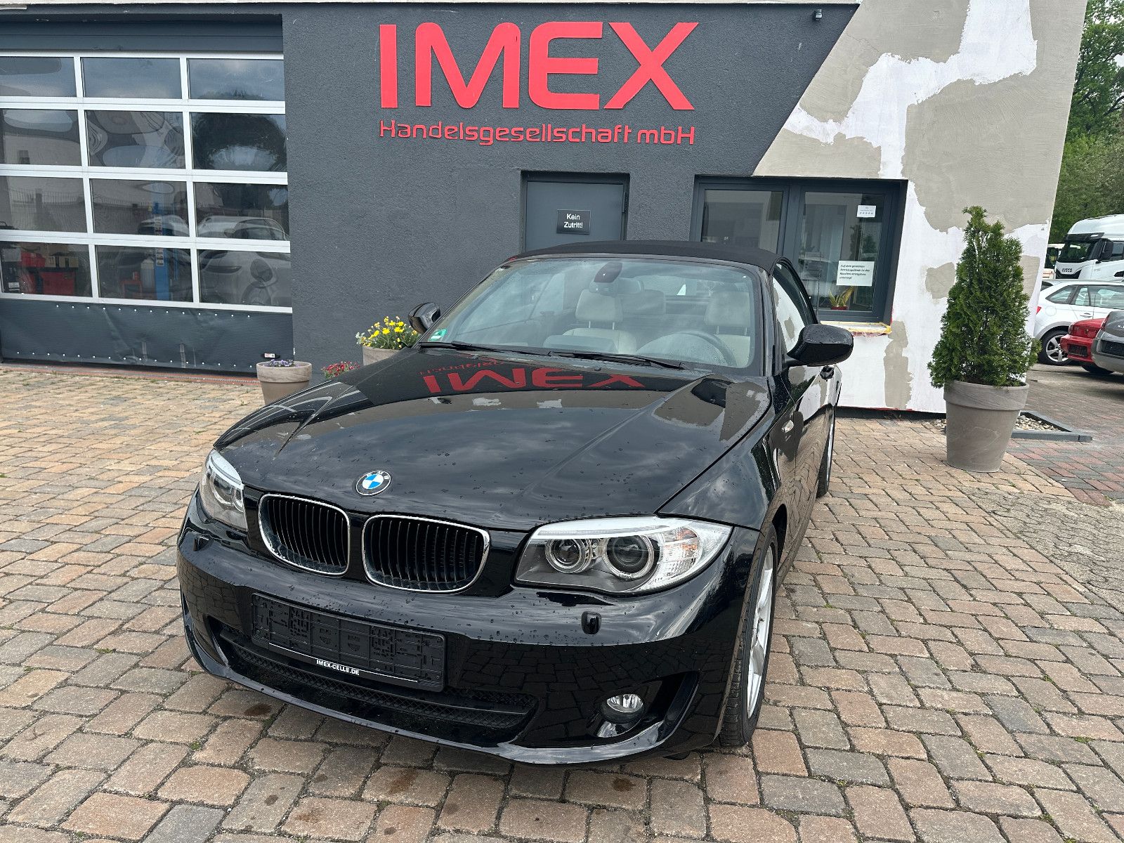 BMW 118i Cabrio 143 PS Tüv neu Leder Navi 1.Hand