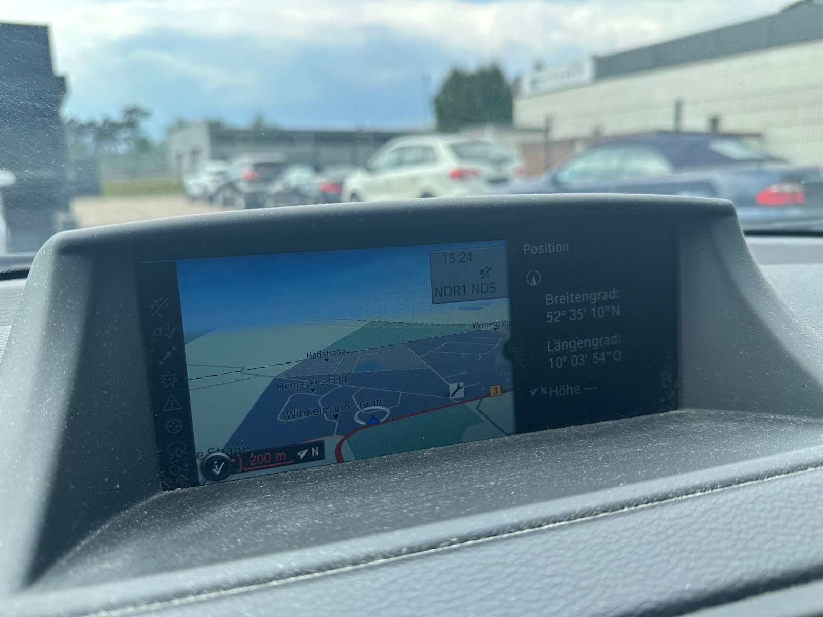 Fahrzeugabbildung BMW 118i Cabrio 143 PS Tüv neu Leder Navi 1.Hand