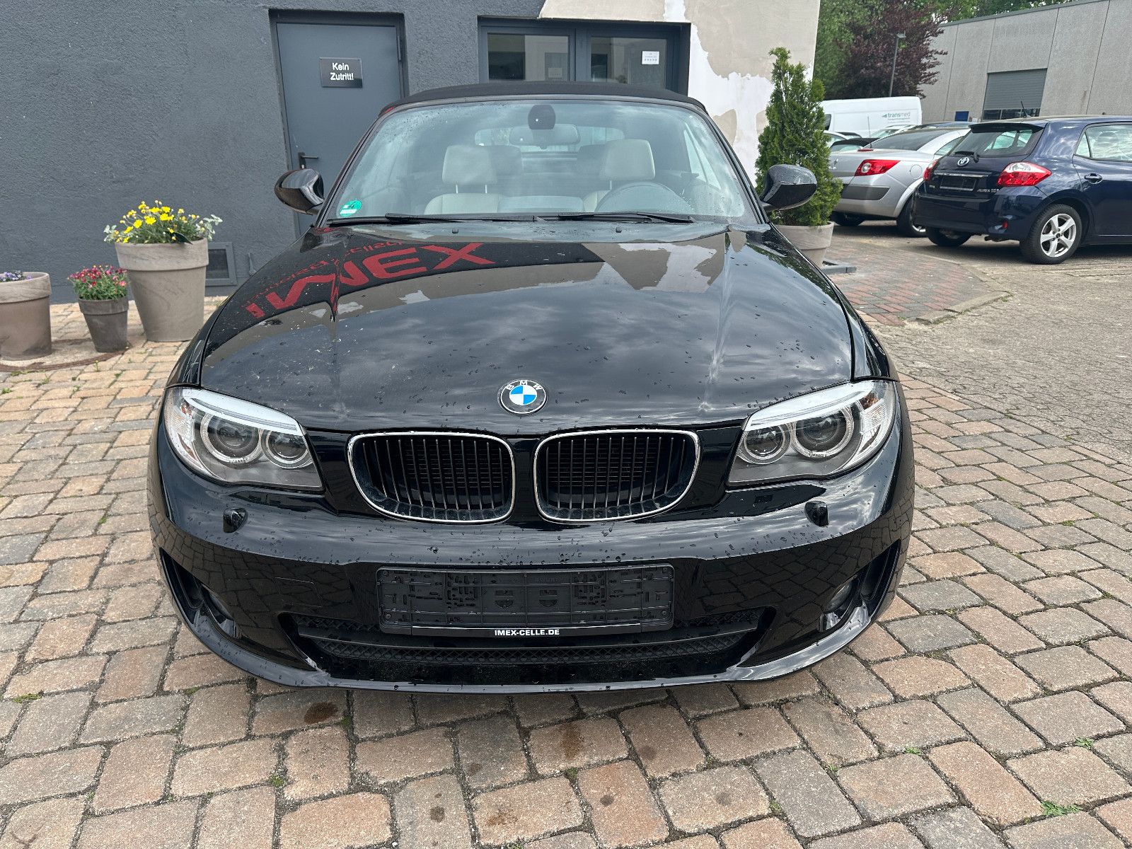 Fahrzeugabbildung BMW 118i Cabrio 143 PS Tüv neu Leder Navi 1.Hand