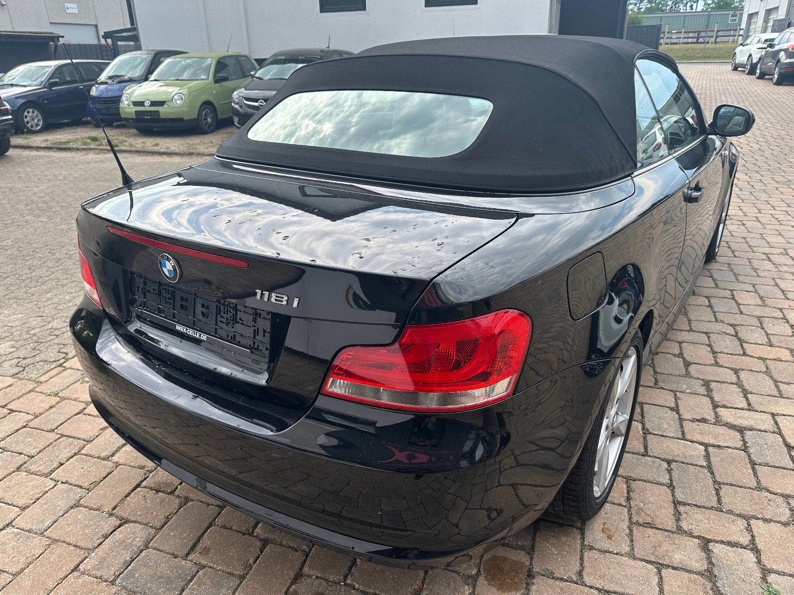 Fahrzeugabbildung BMW 118i Cabrio 143 PS Tüv neu Leder Navi 1.Hand