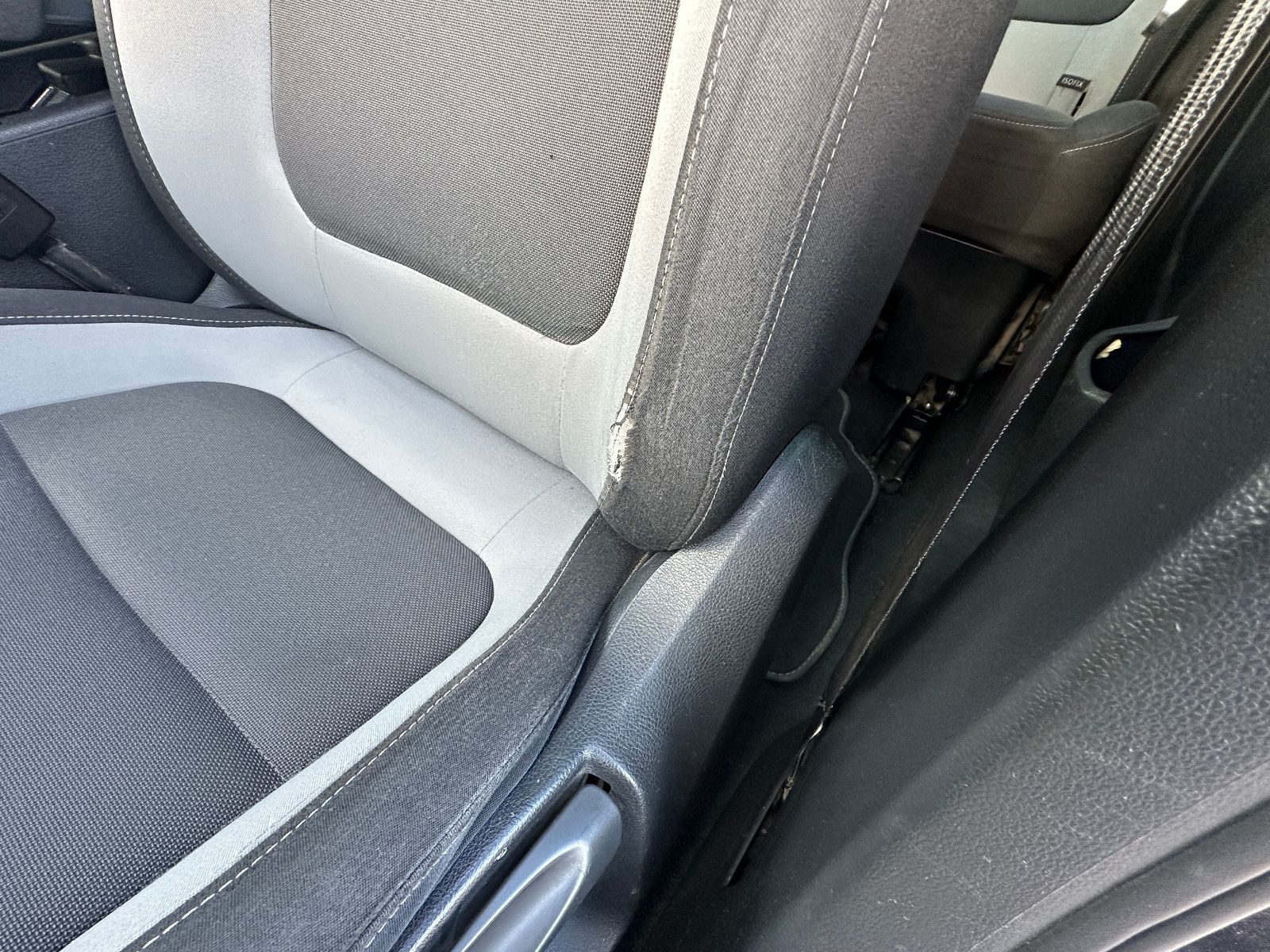 Fahrzeugabbildung Volkswagen Sharan Life 2.0 177 PS HU neu Pano AHK Navi SH