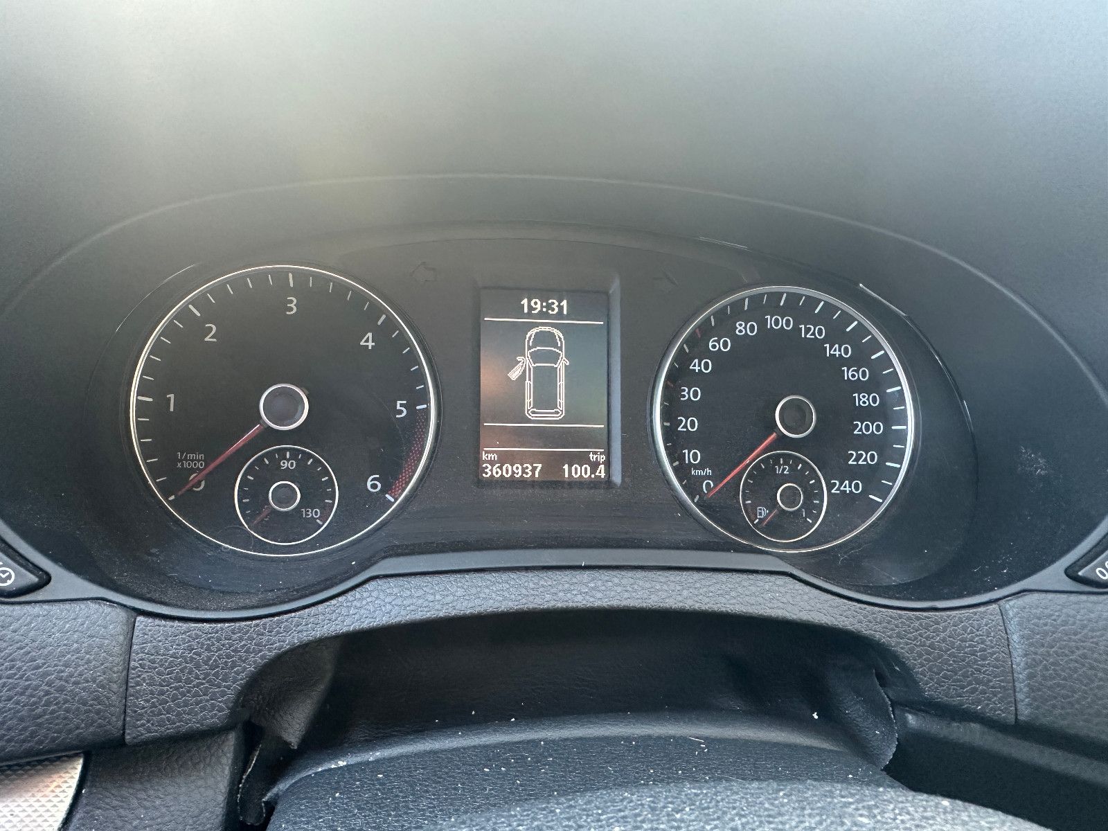 Fahrzeugabbildung Volkswagen Sharan Life 2.0 177 PS HU neu Pano AHK Navi SH