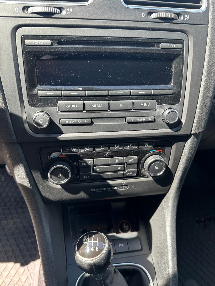 Fahrzeugabbildung Volkswagen Golf VI Style 1.2 105 PS HU Standh. PDC SH A/W