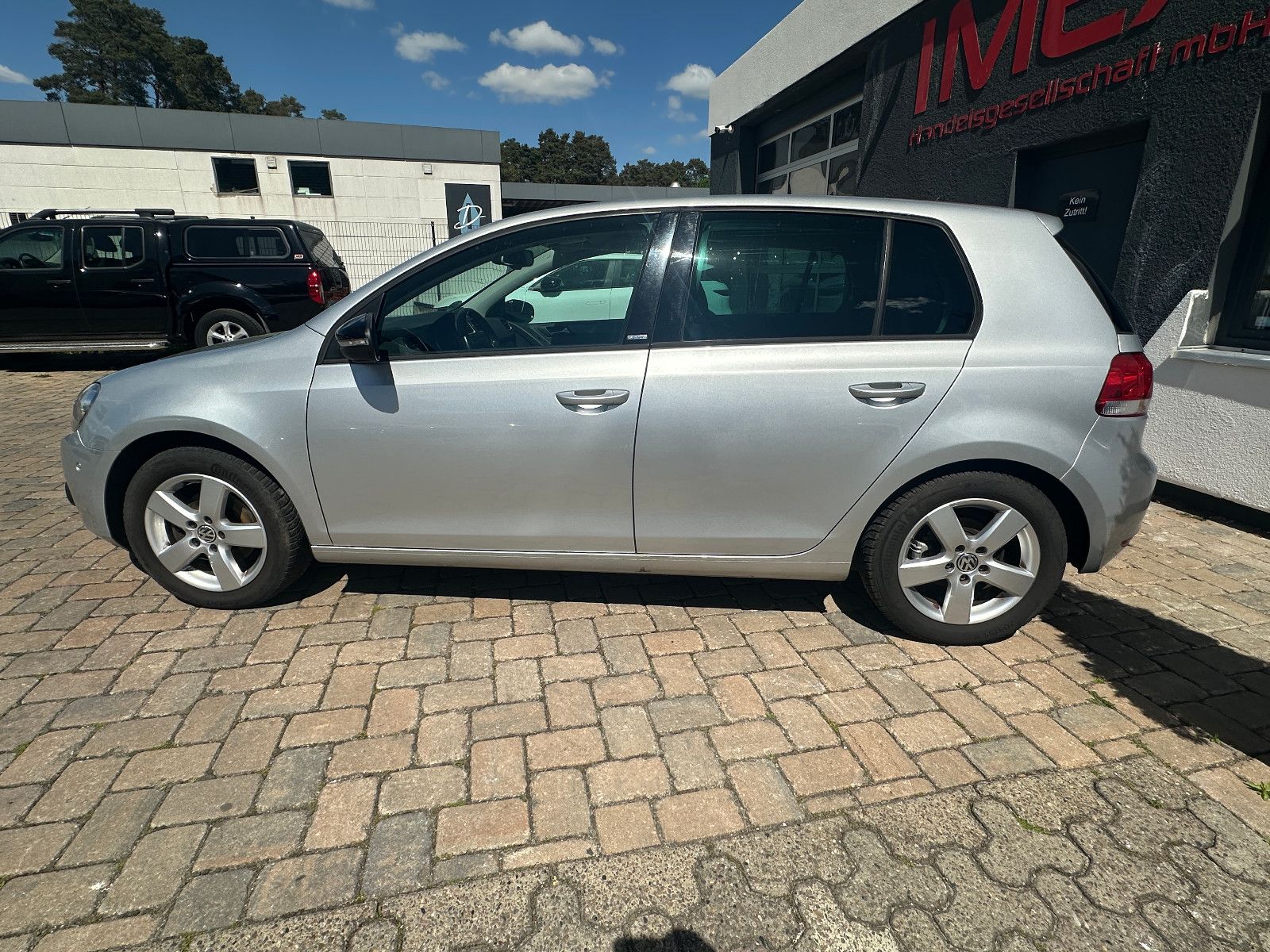 Fahrzeugabbildung Volkswagen Golf VI Style 1.2 105 PS HU Standh. PDC SH A/W