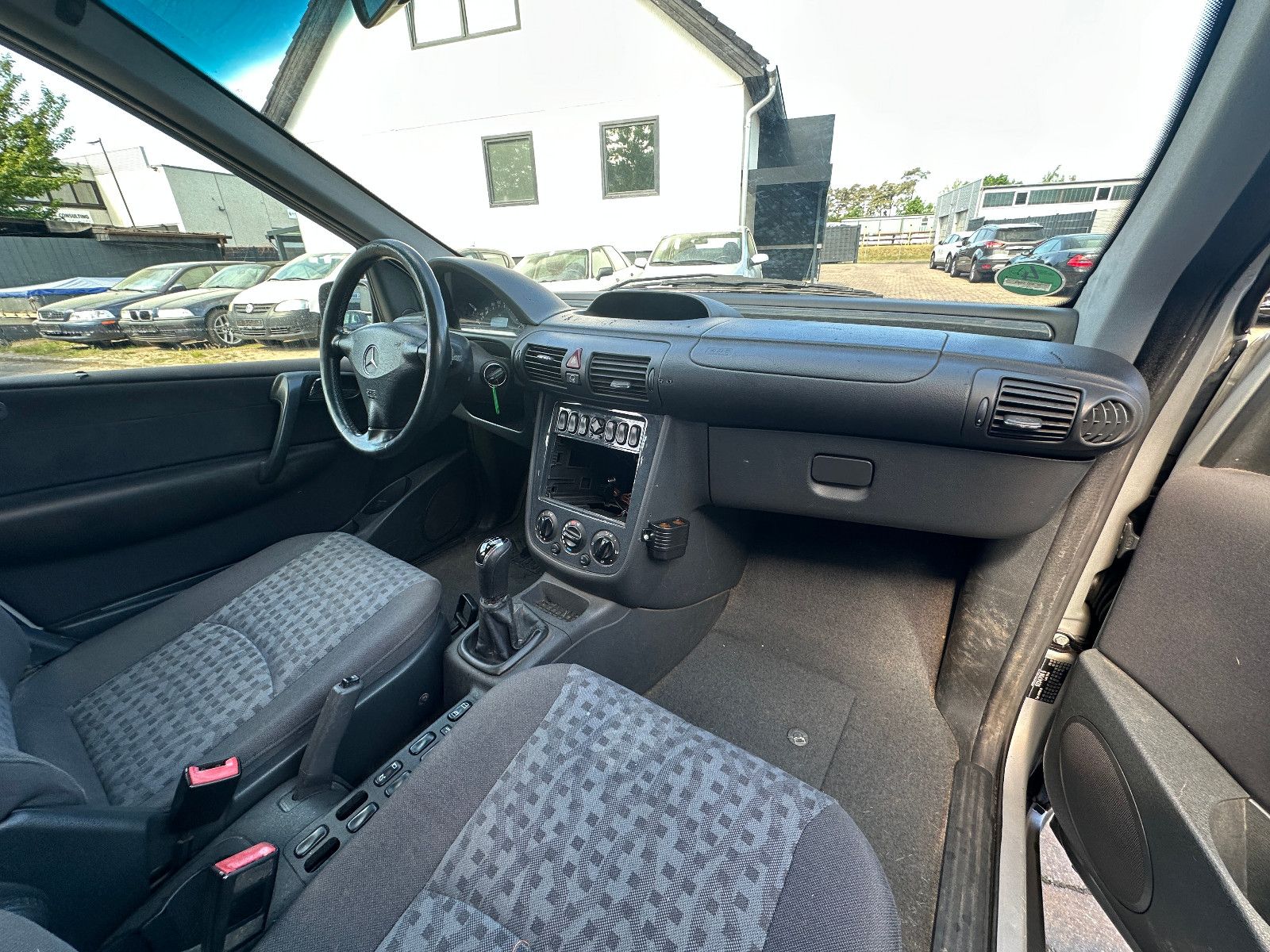 Fahrzeugabbildung Mercedes-Benz Vaneo Compact Van 1.7 CDI HU neu Klima Navi