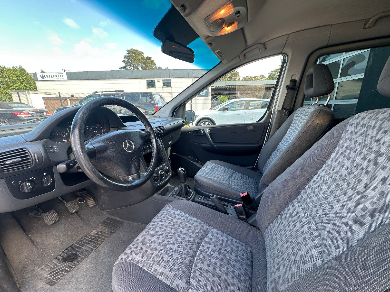 Fahrzeugabbildung Mercedes-Benz Vaneo Compact Van 1.7 CDI HU neu Klima Navi