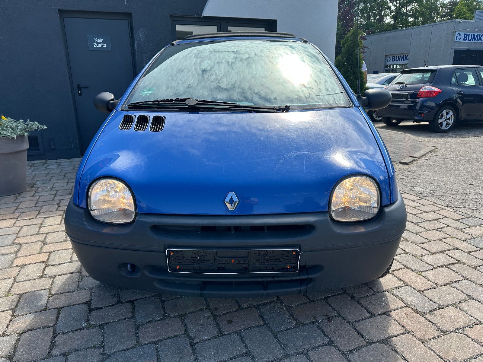 Fahrzeugabbildung Renault Twingo 1.2 Authentique Tüv neu