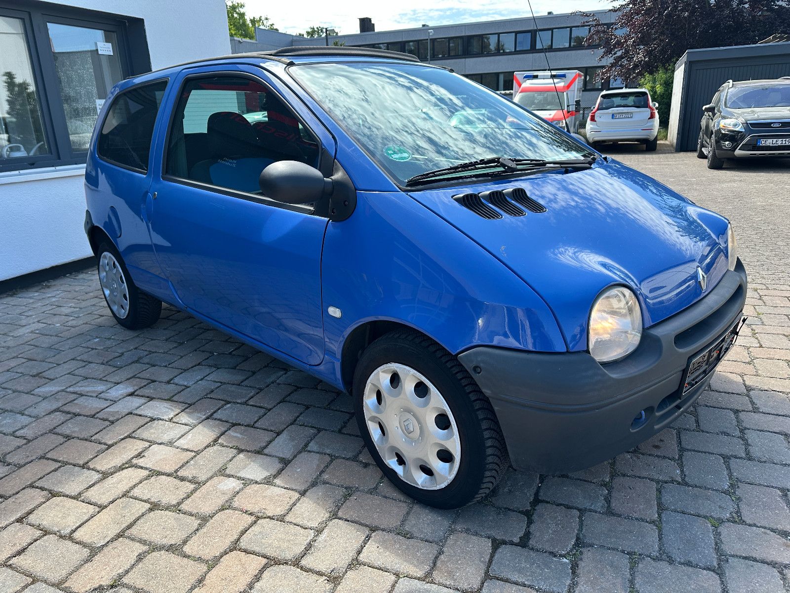 Fahrzeugabbildung Renault Twingo 1.2 Authentique Tüv neu
