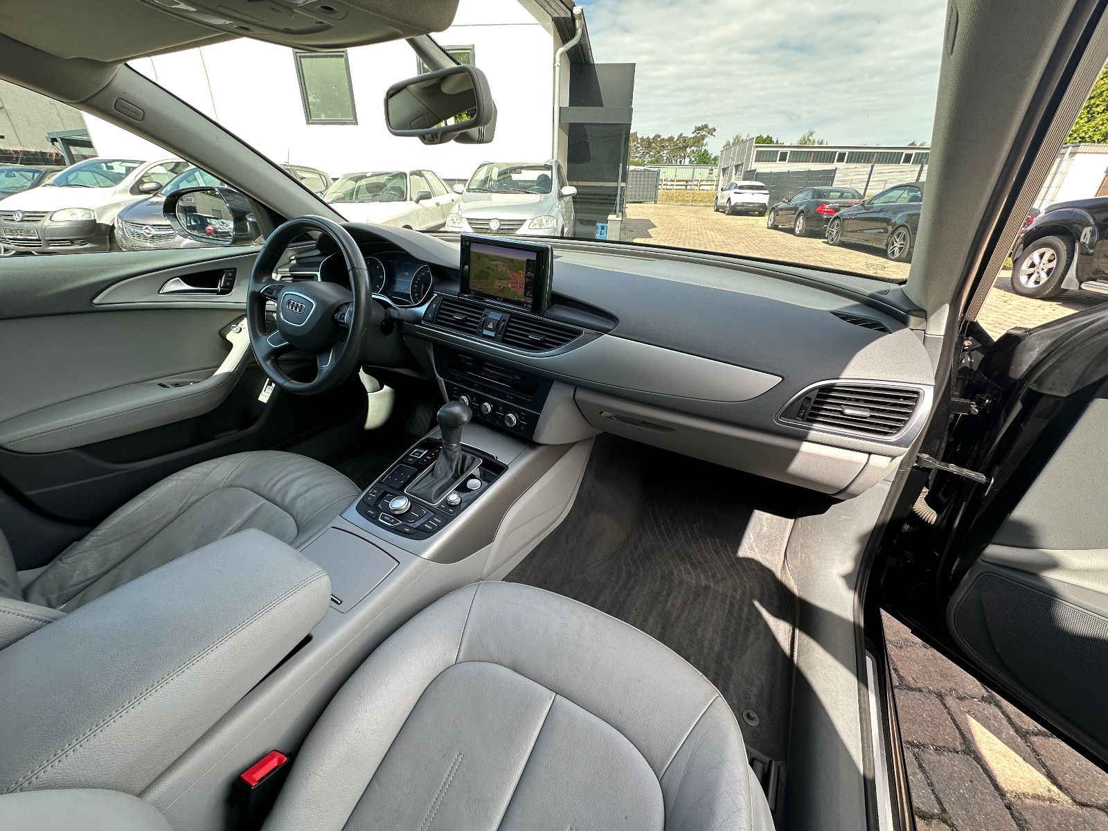 Fahrzeugabbildung Audi A6 Avant 3.0 TDI 204 PS HU neu LH SH Navi