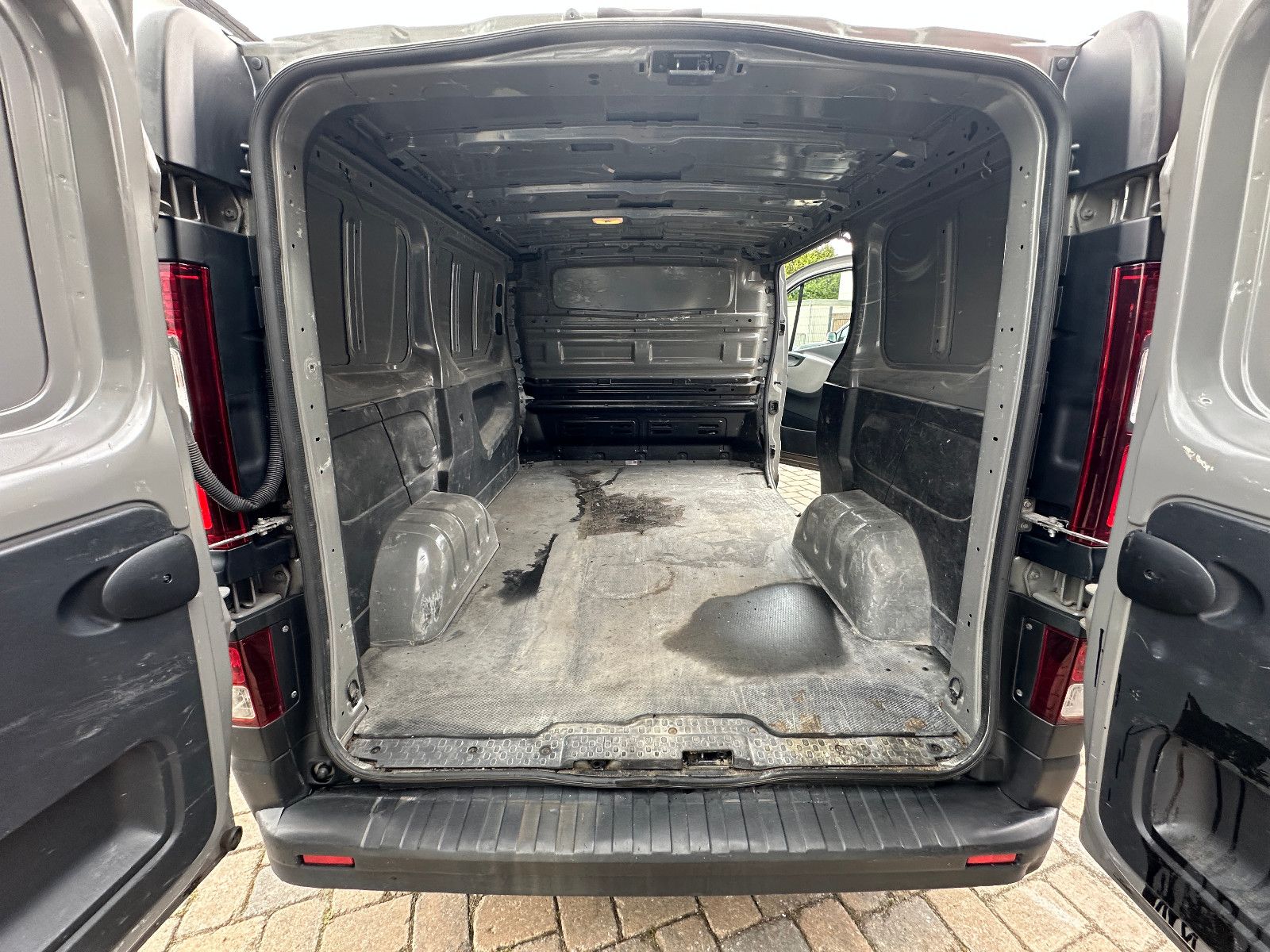 Fahrzeugabbildung Renault Trafic Kasten L1H1 2,7t 95 PS HU neu